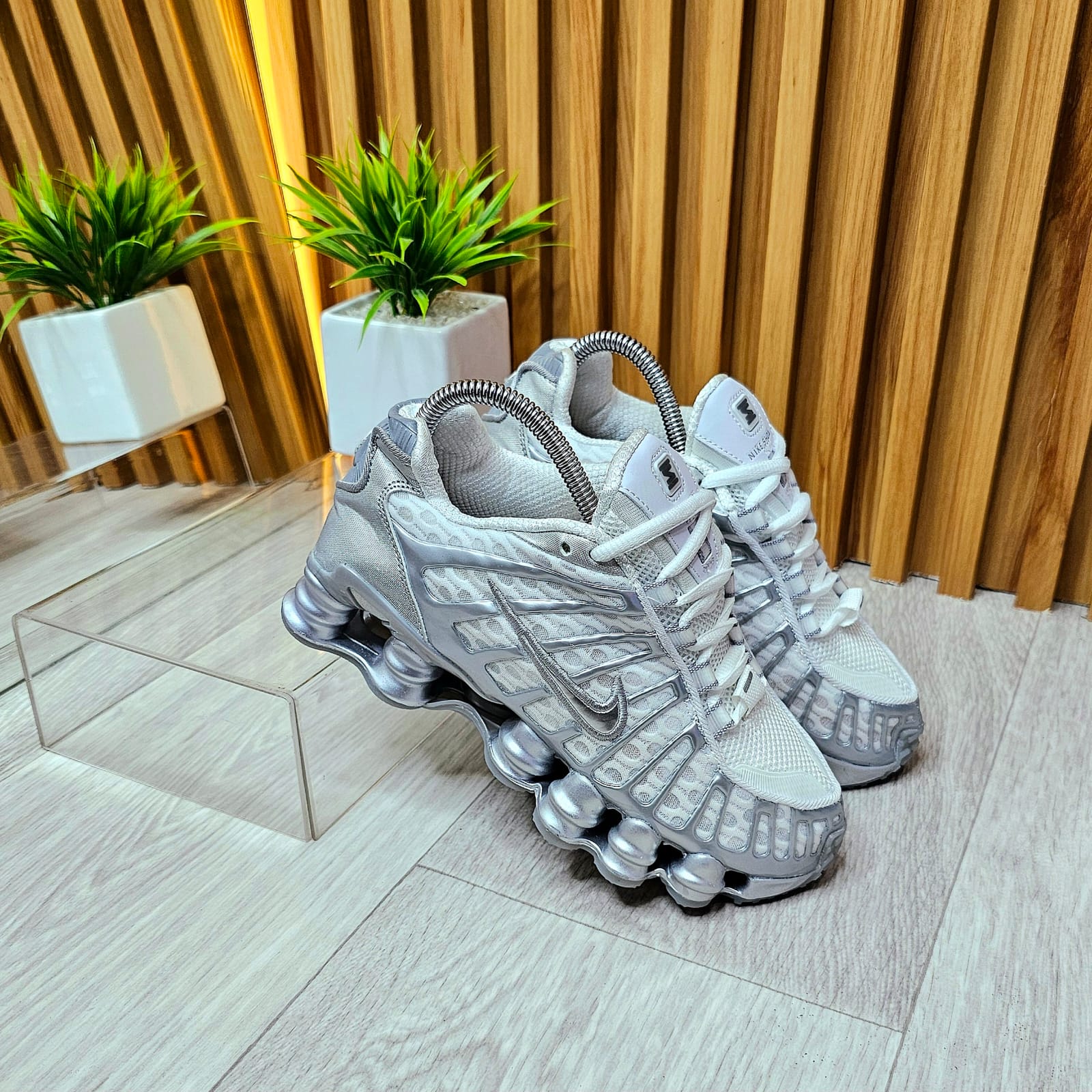 Tenis Nike Shox Gusano