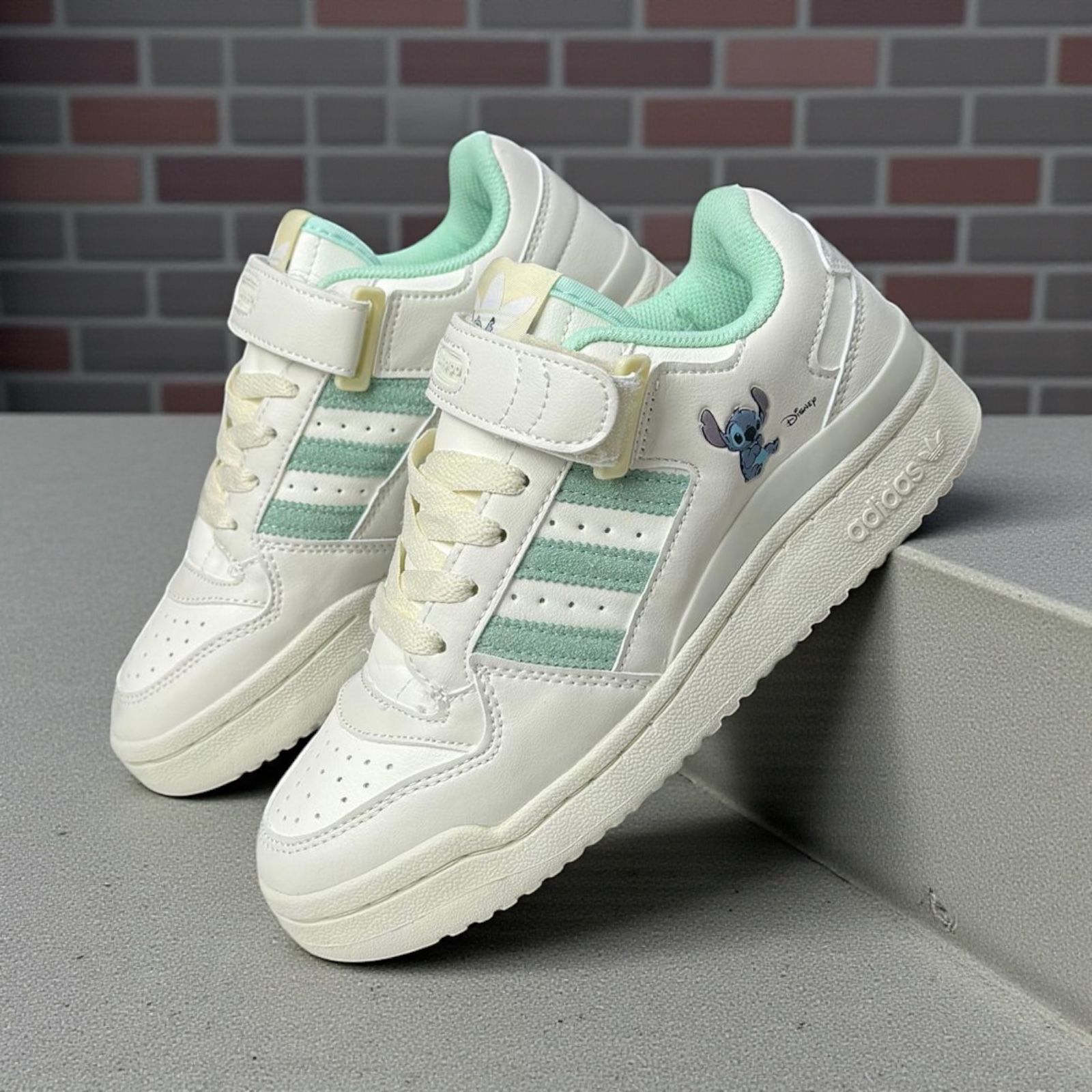 Tenis Adidas Forum Stitch