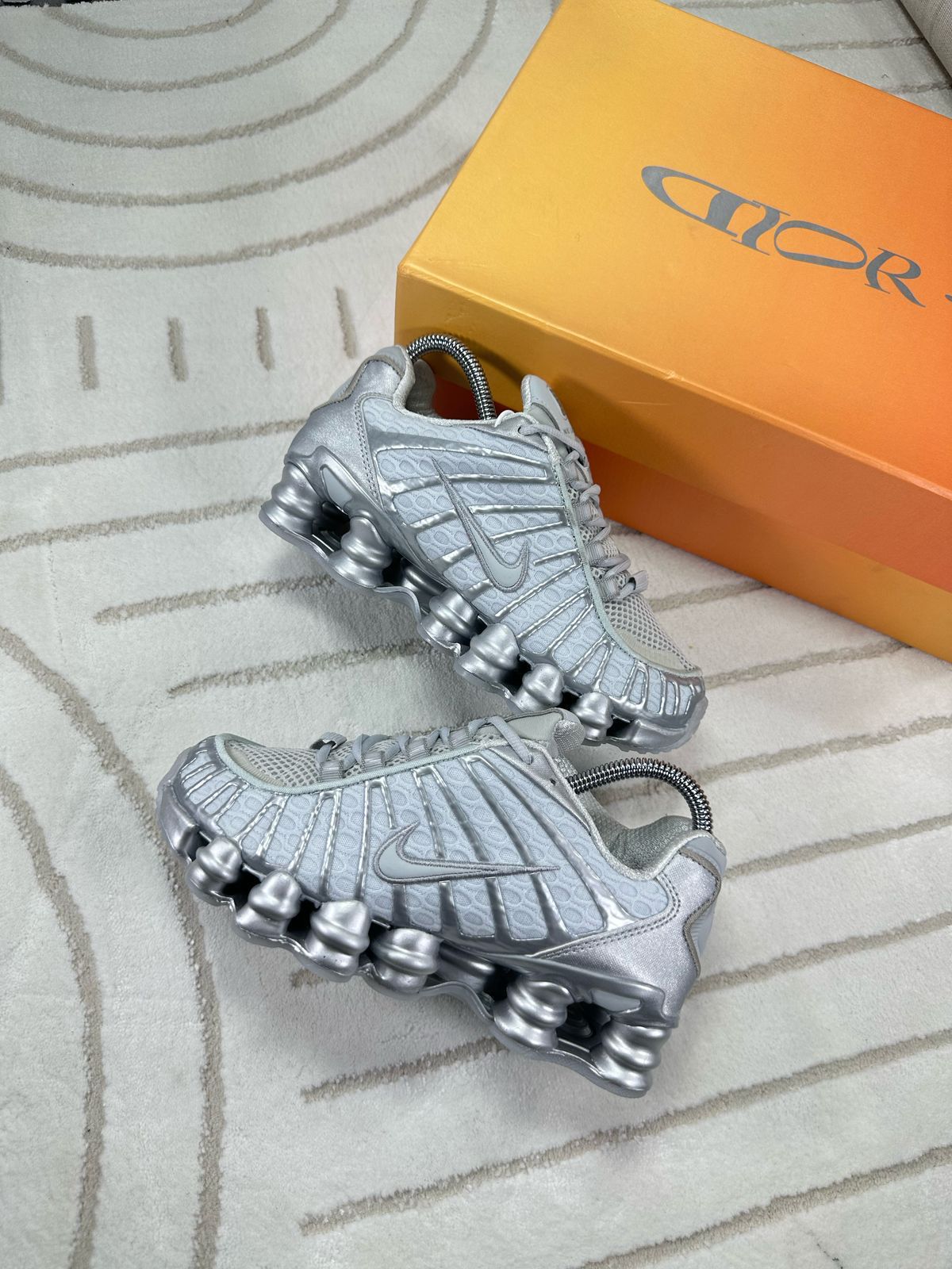 Tenis Nike Shox Gusano