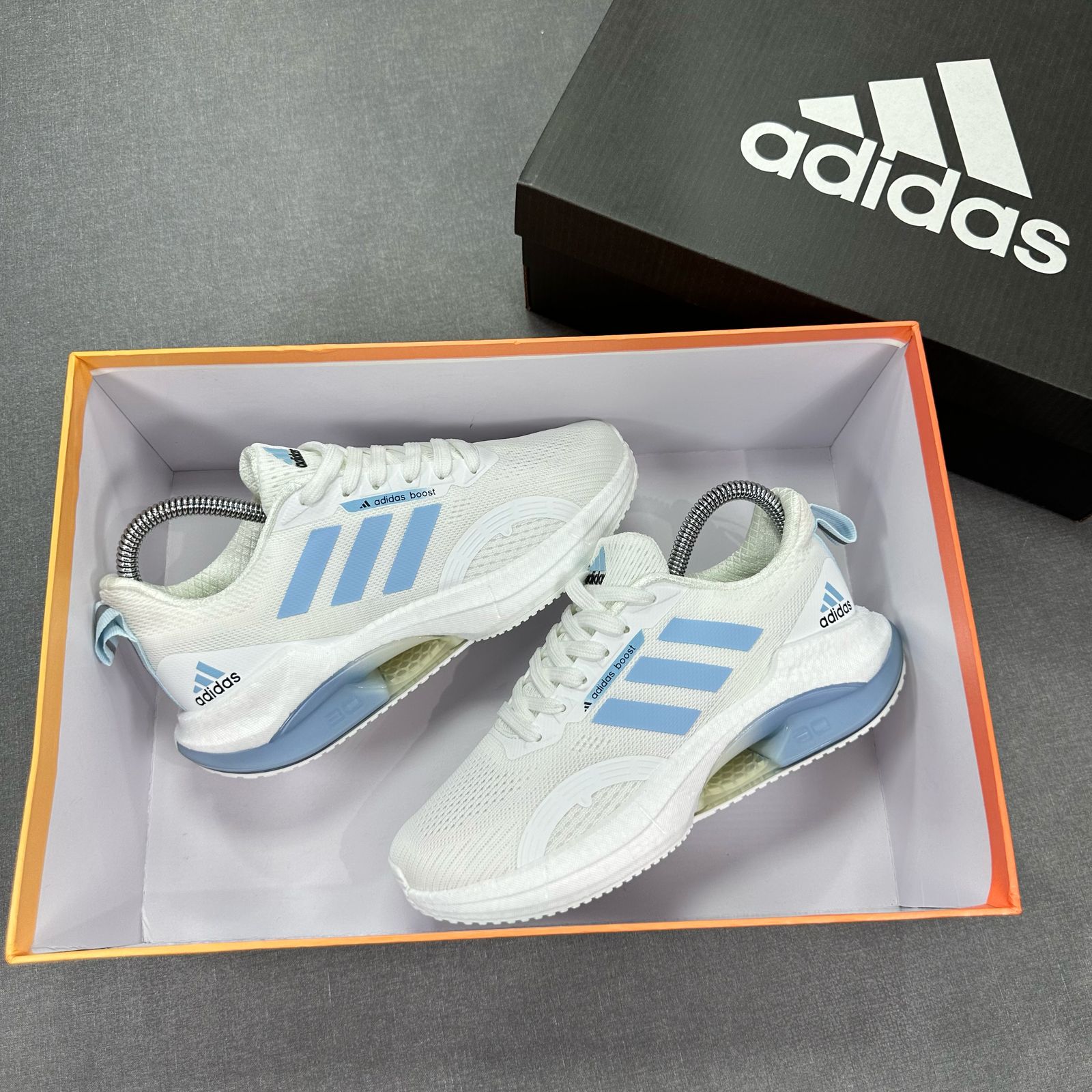 Tenis Adidas Adibast