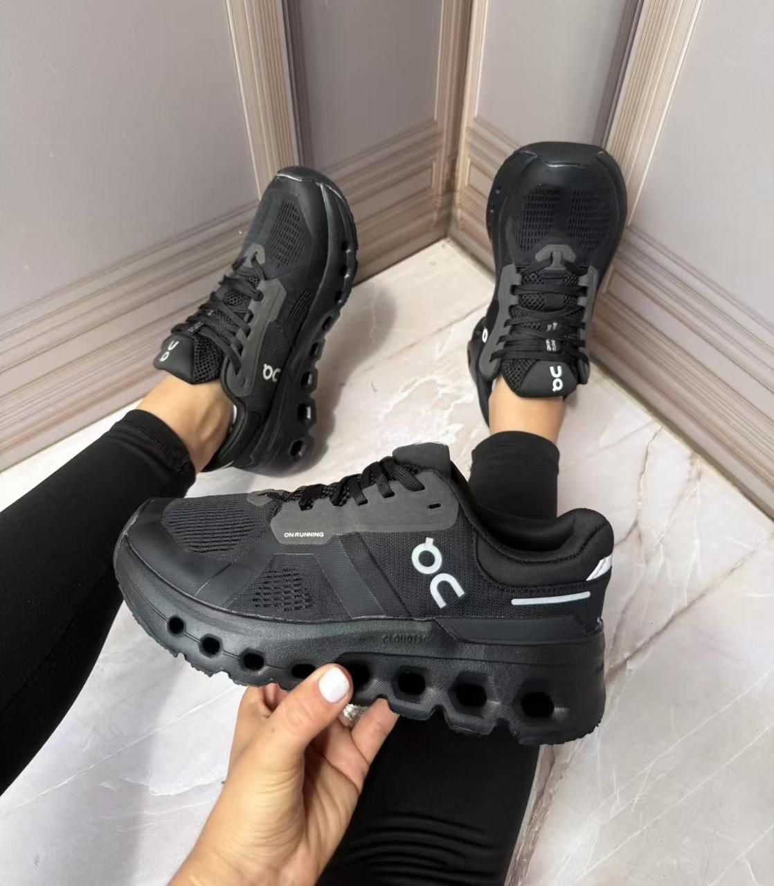 Tenis ON Cloud