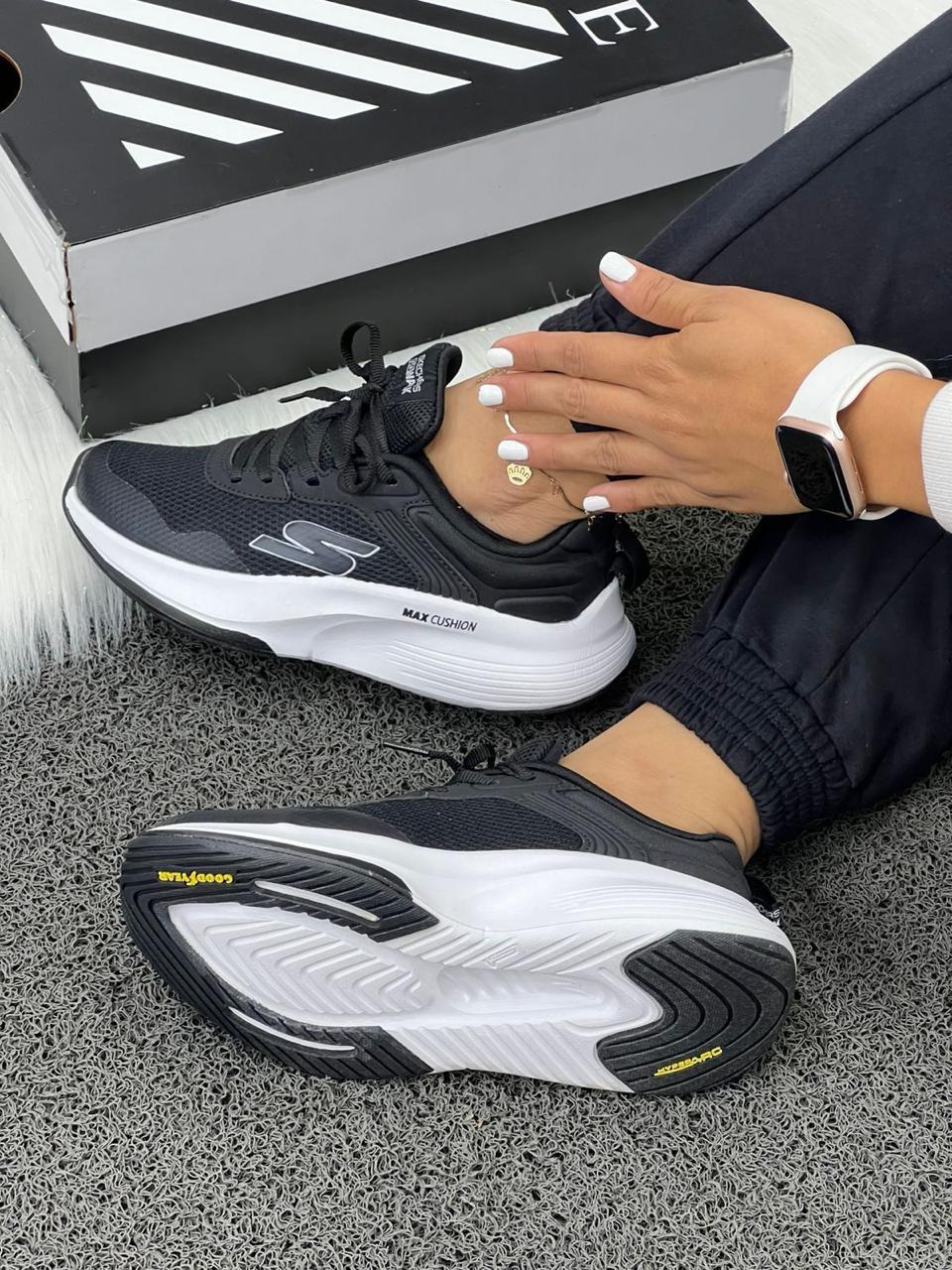 Tenis Skechers