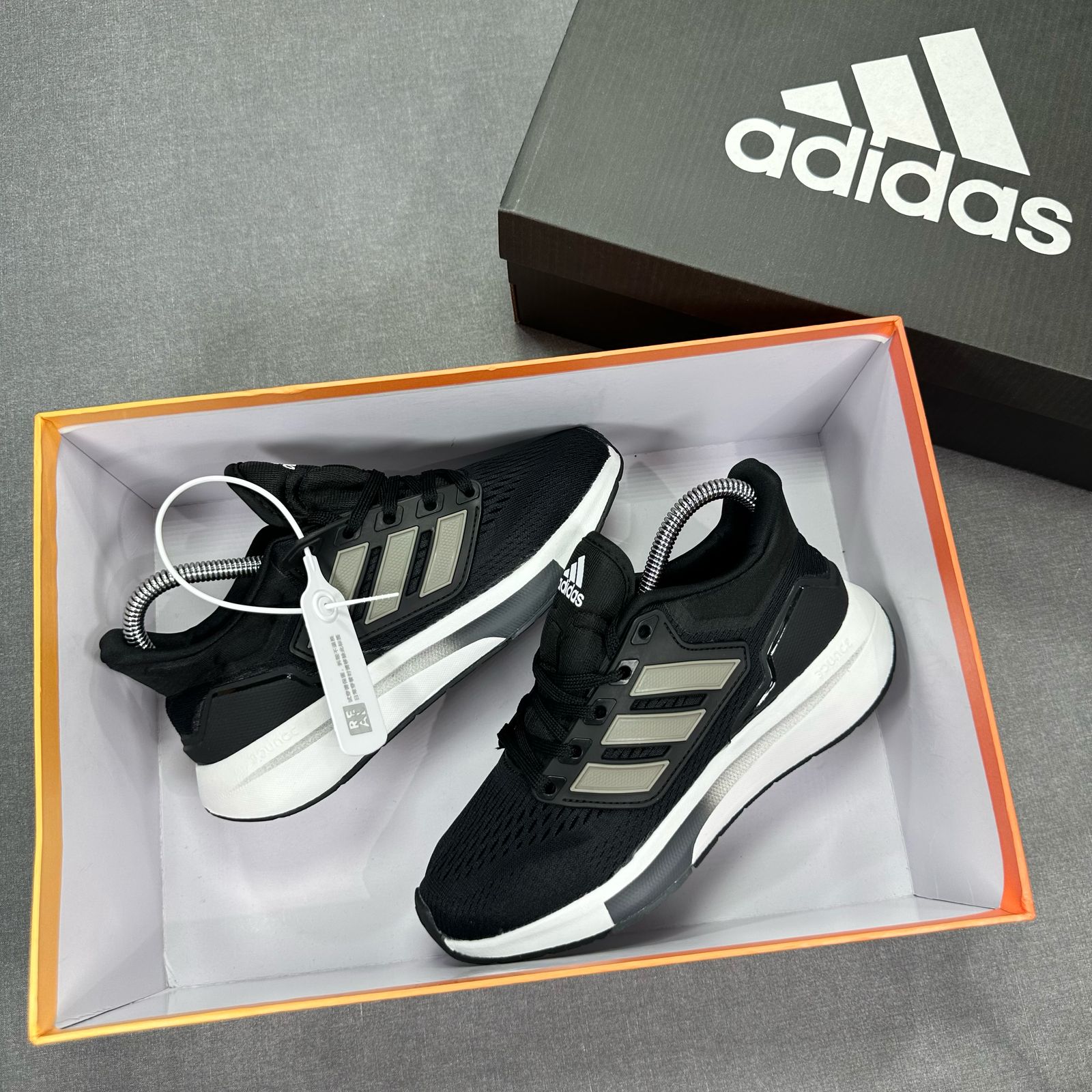 Tenis Adidas EQ 21