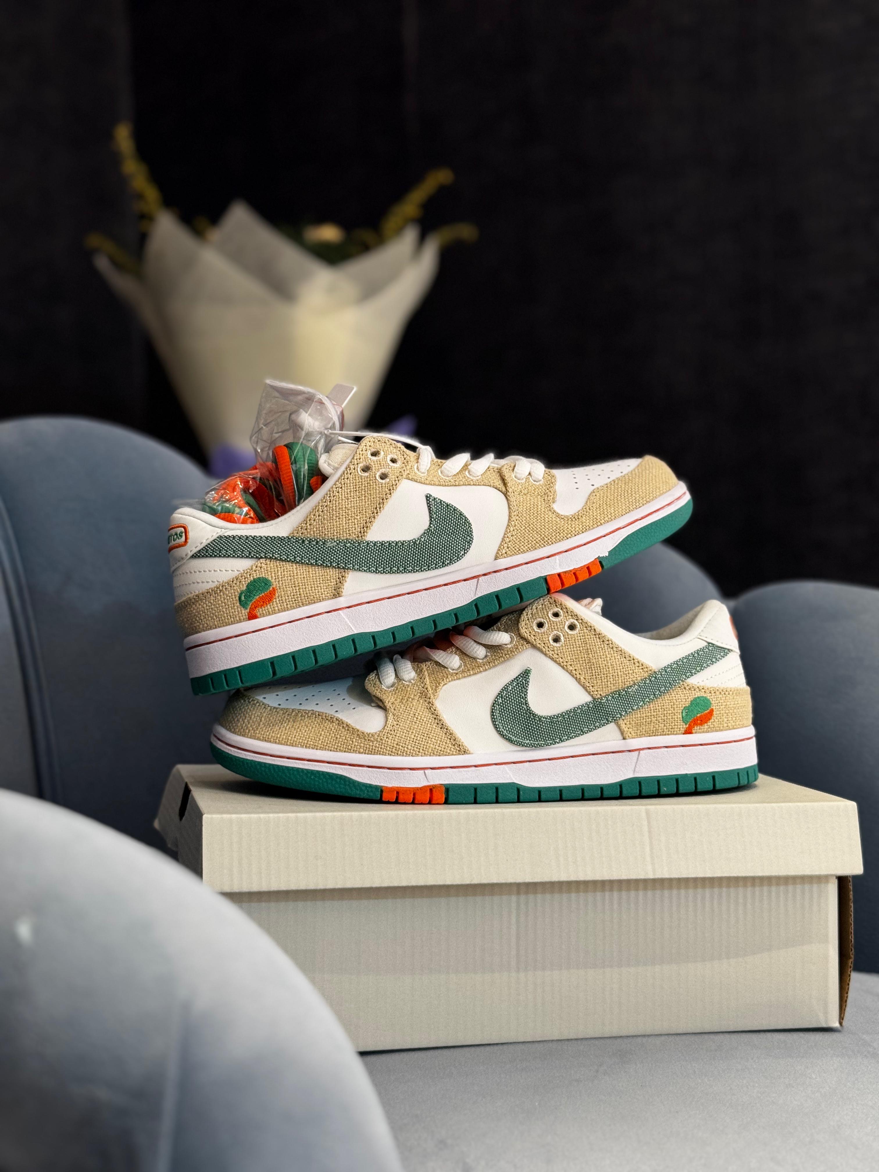 NIKE SB DUNK 2023  JARRITOES 👟 Showroom copy 41-42-43-44-45  Og box pack 📦  With butter paper 📌   Free ship ✈️