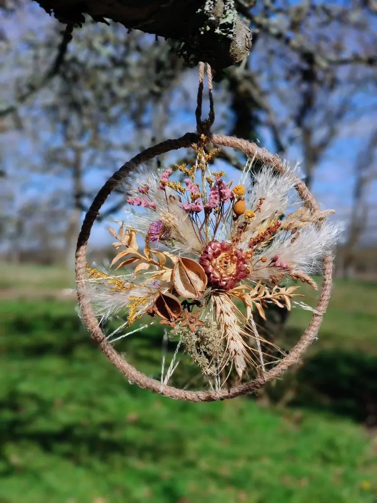 La roue étoilée - Couronne fleurs séchées 