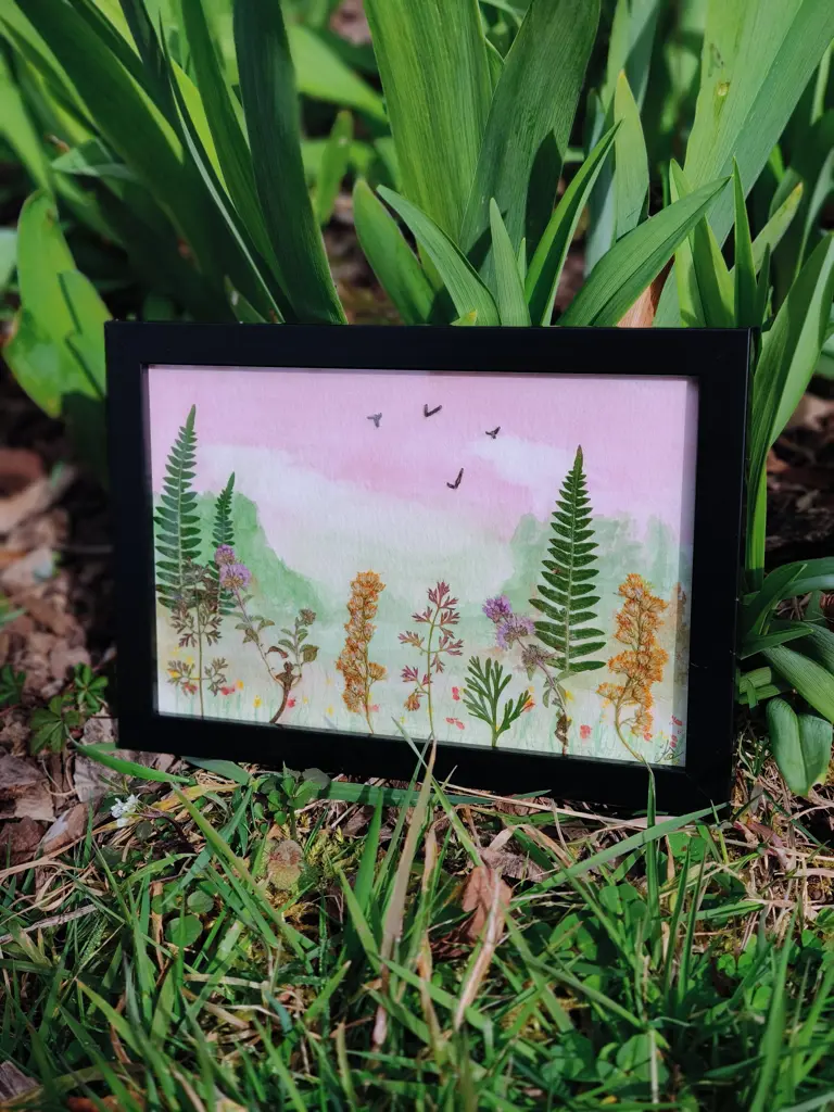 Cadre Aquarelle brodée - Prairie fleurie