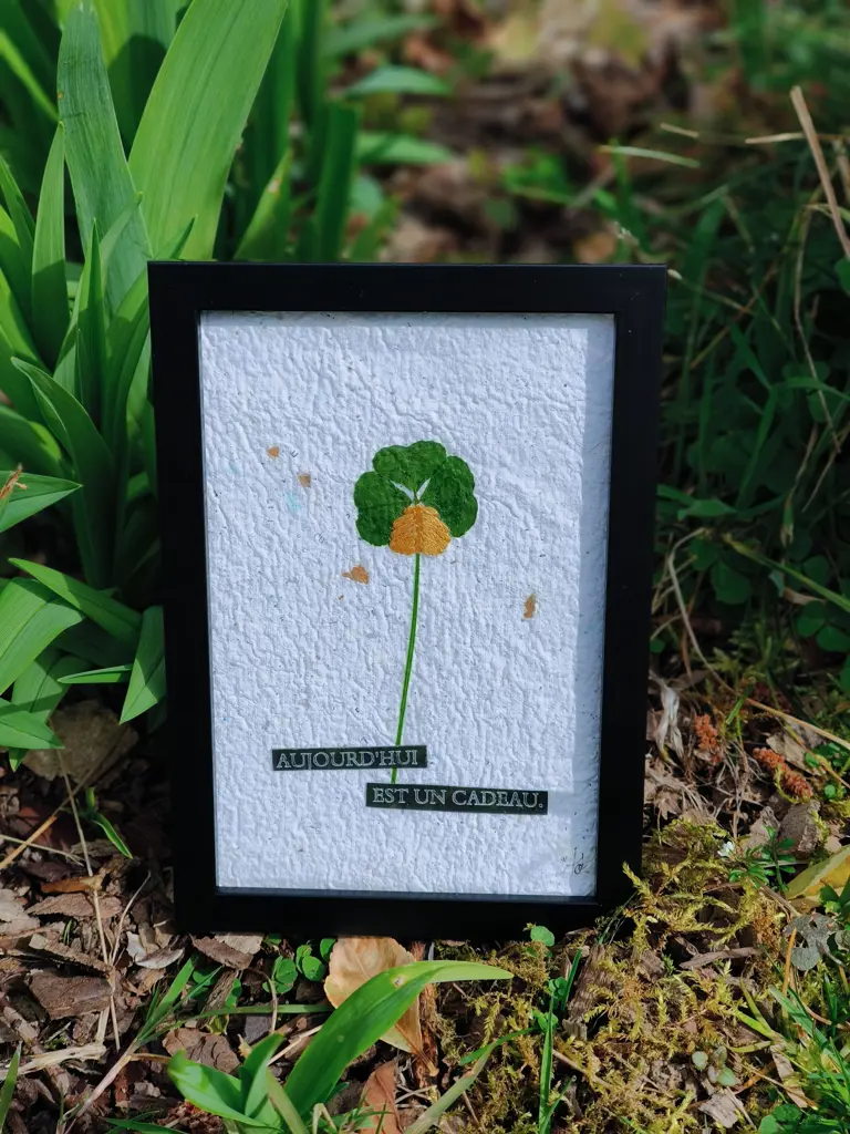 Cadre Porte Bonheur Brodé 