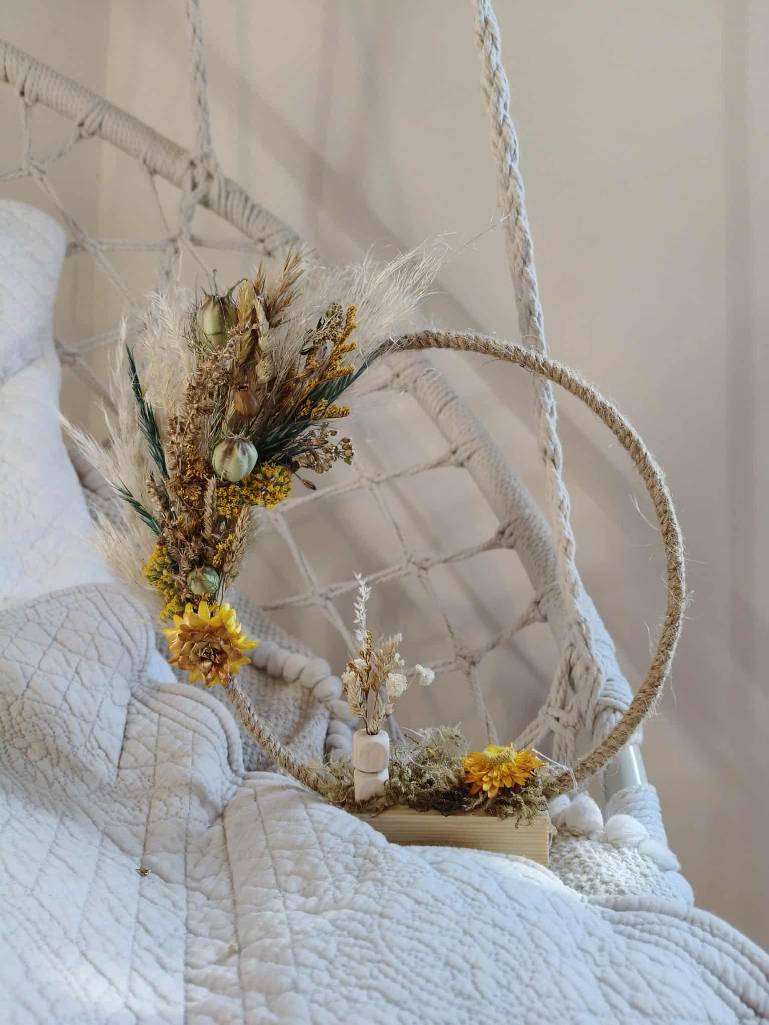 Couronne fleurie et support mini Vase