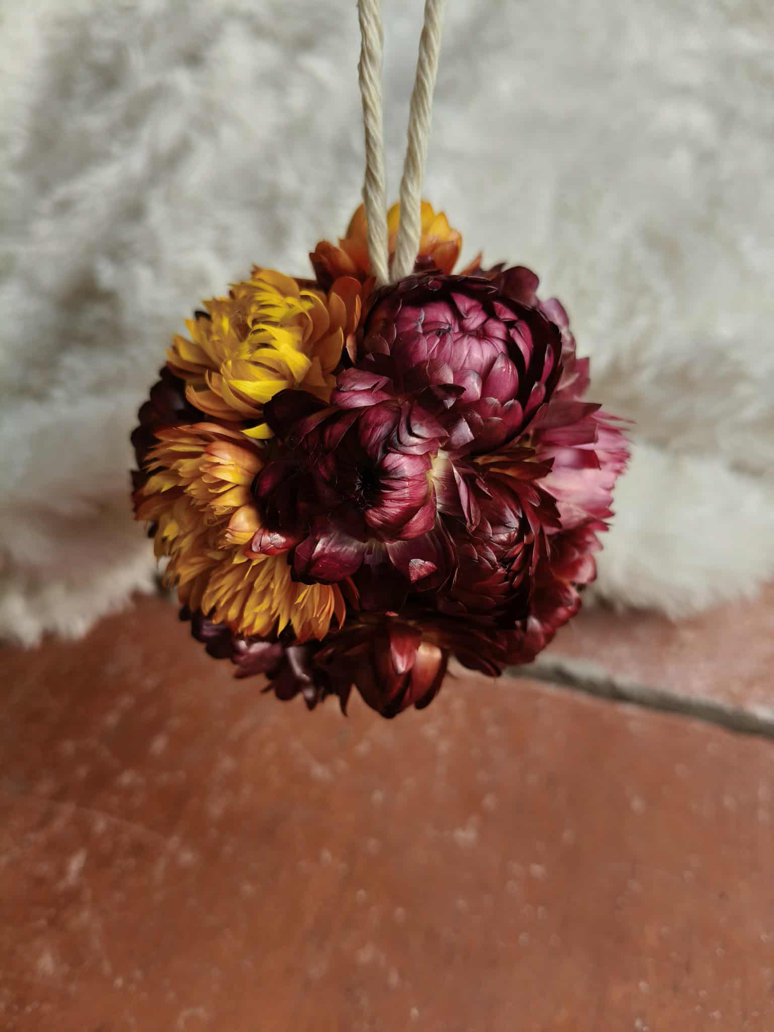 Boule décorative fleurie