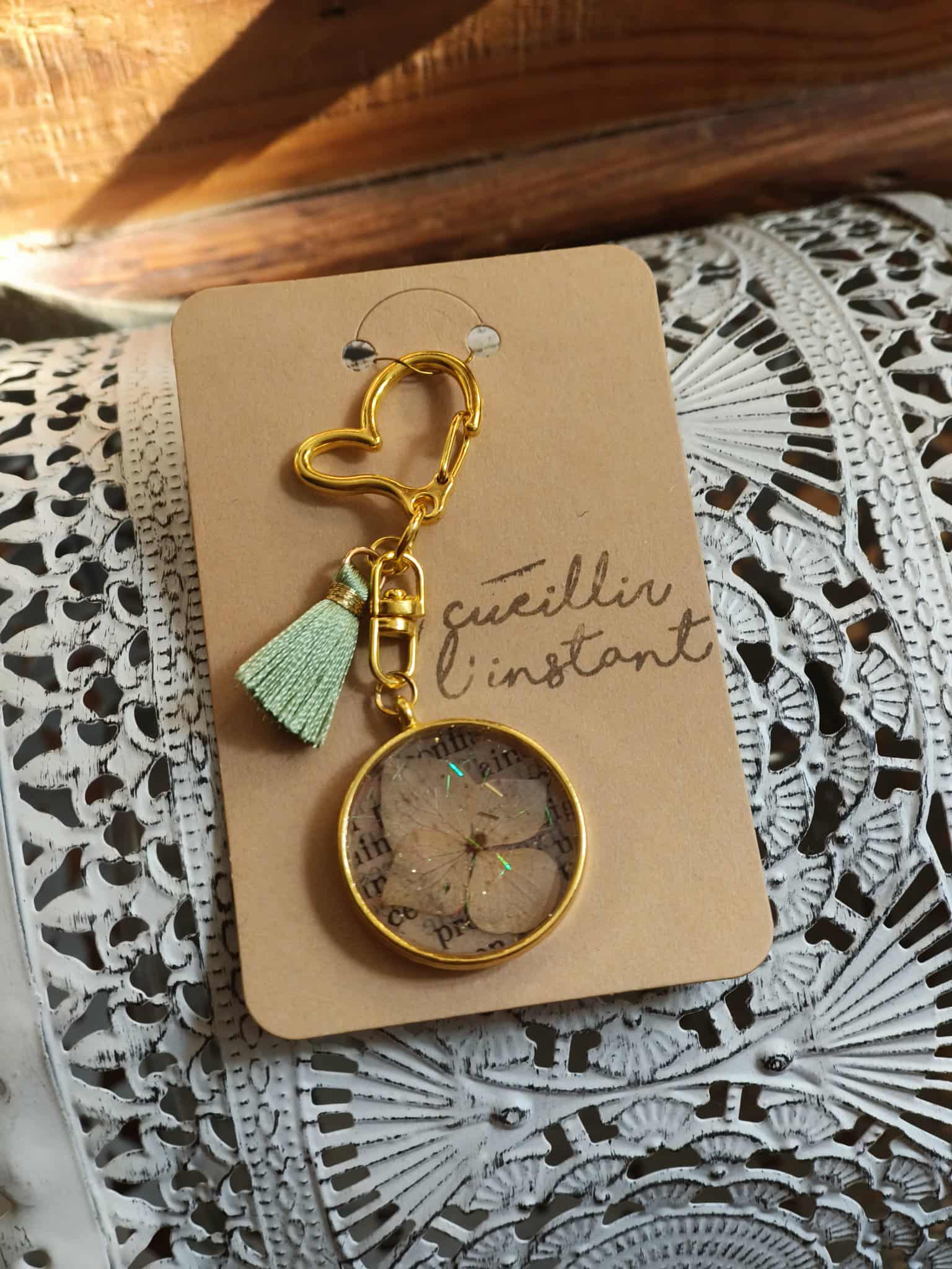 Porte clés Résine et fleurs séchées