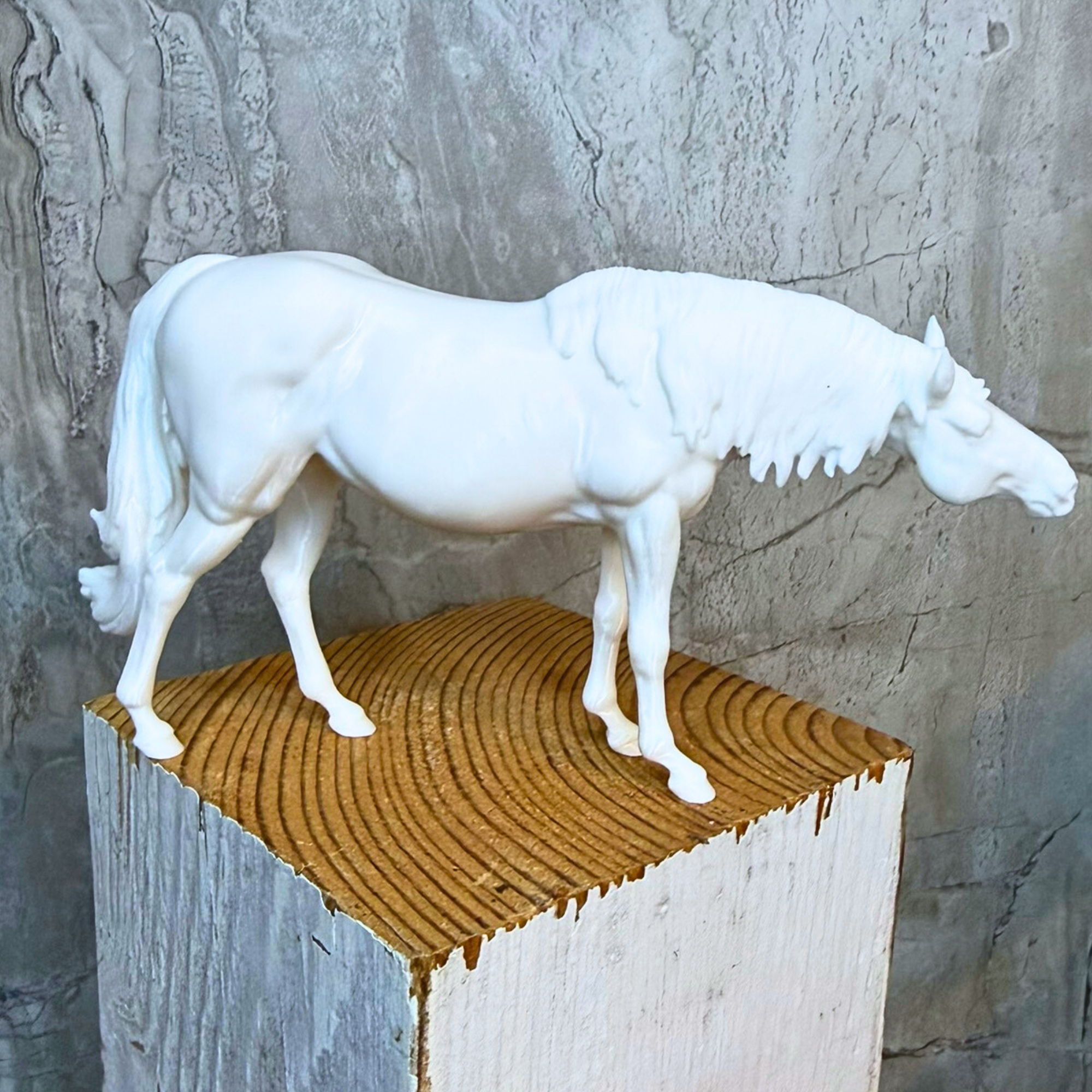 "Jasper" Begging Thoroughbred Gelding Model by Printed Ponies