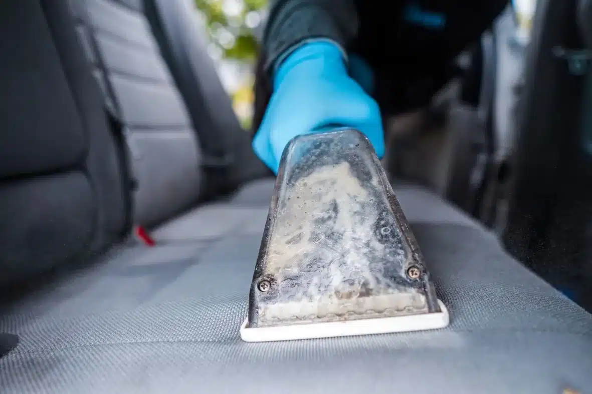 Shampoo/Extraction (200$)