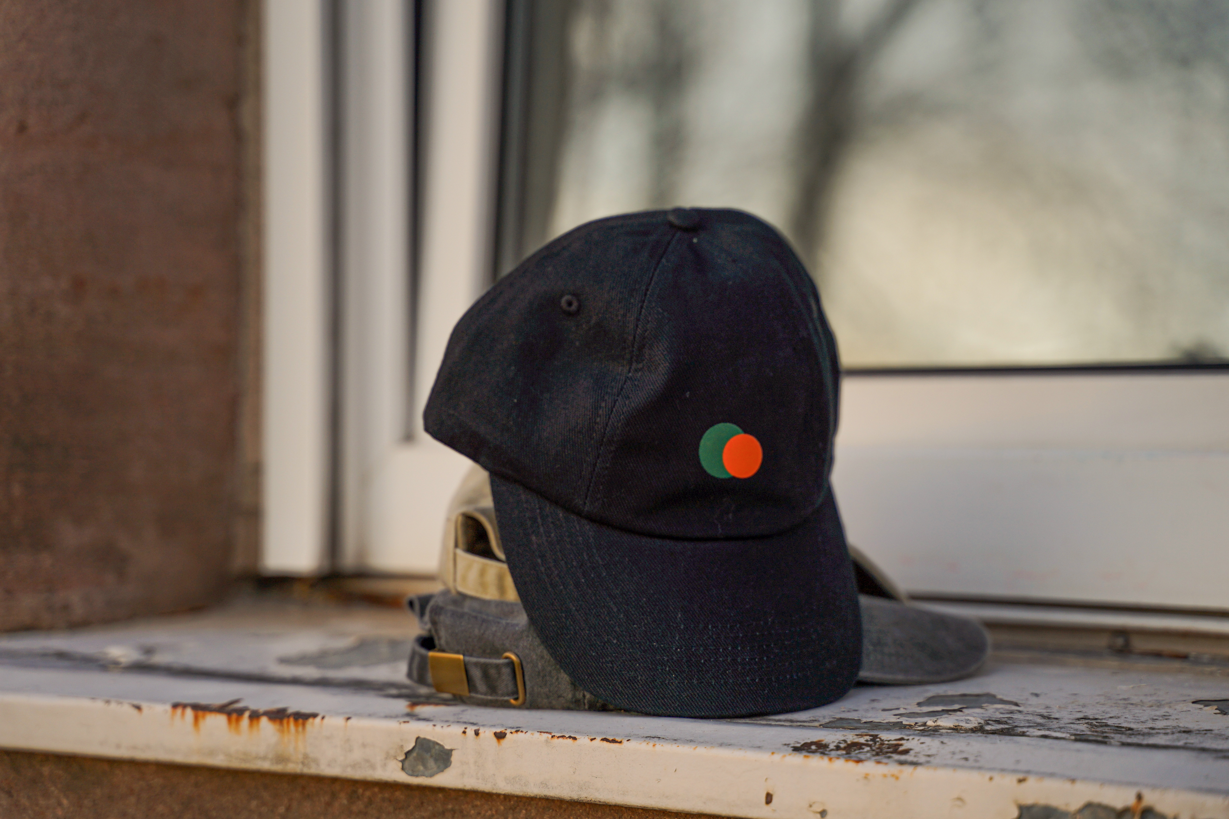CIRCULAR CAP