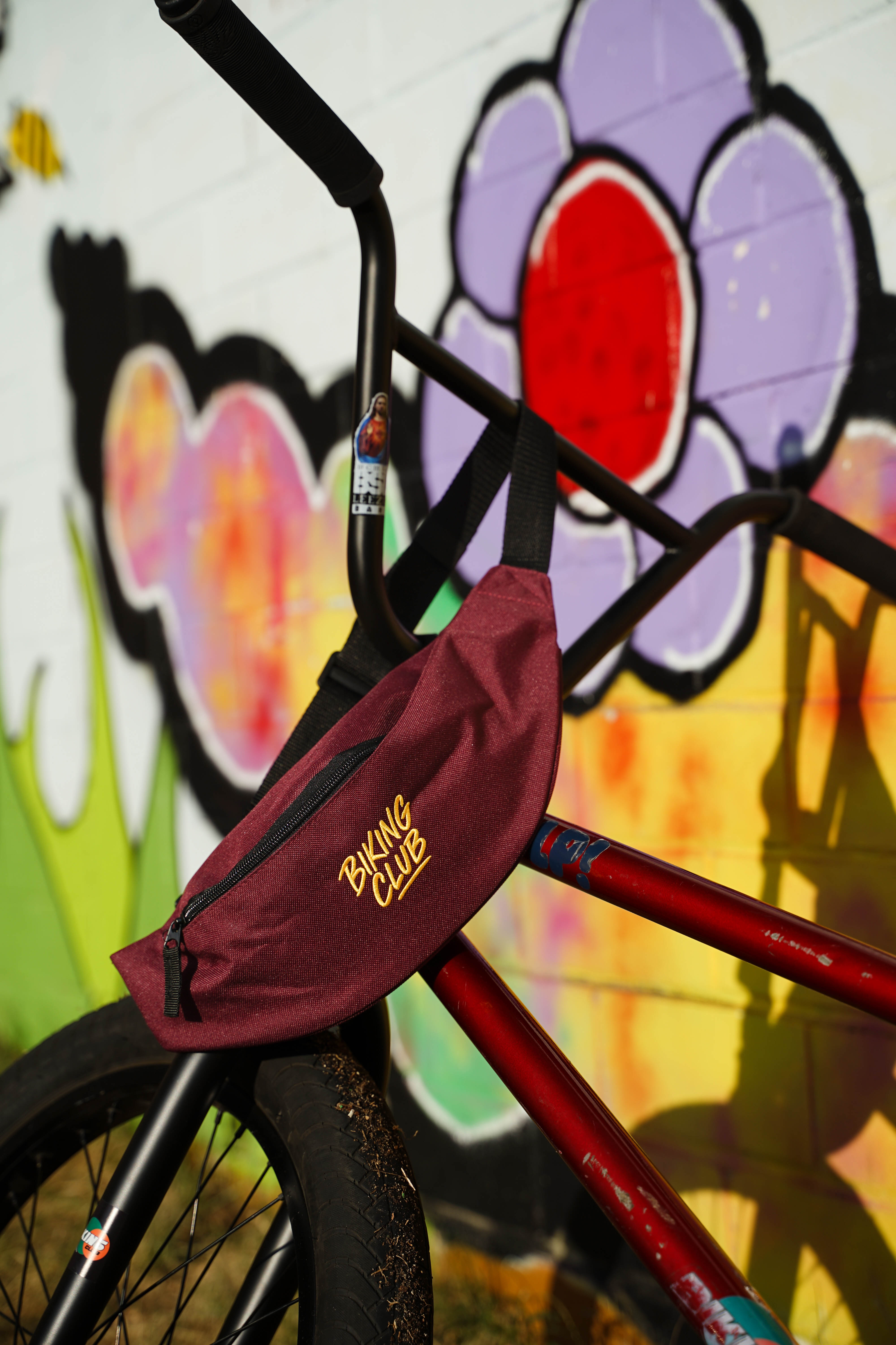 EMBROIDED HIP BIKING BAG