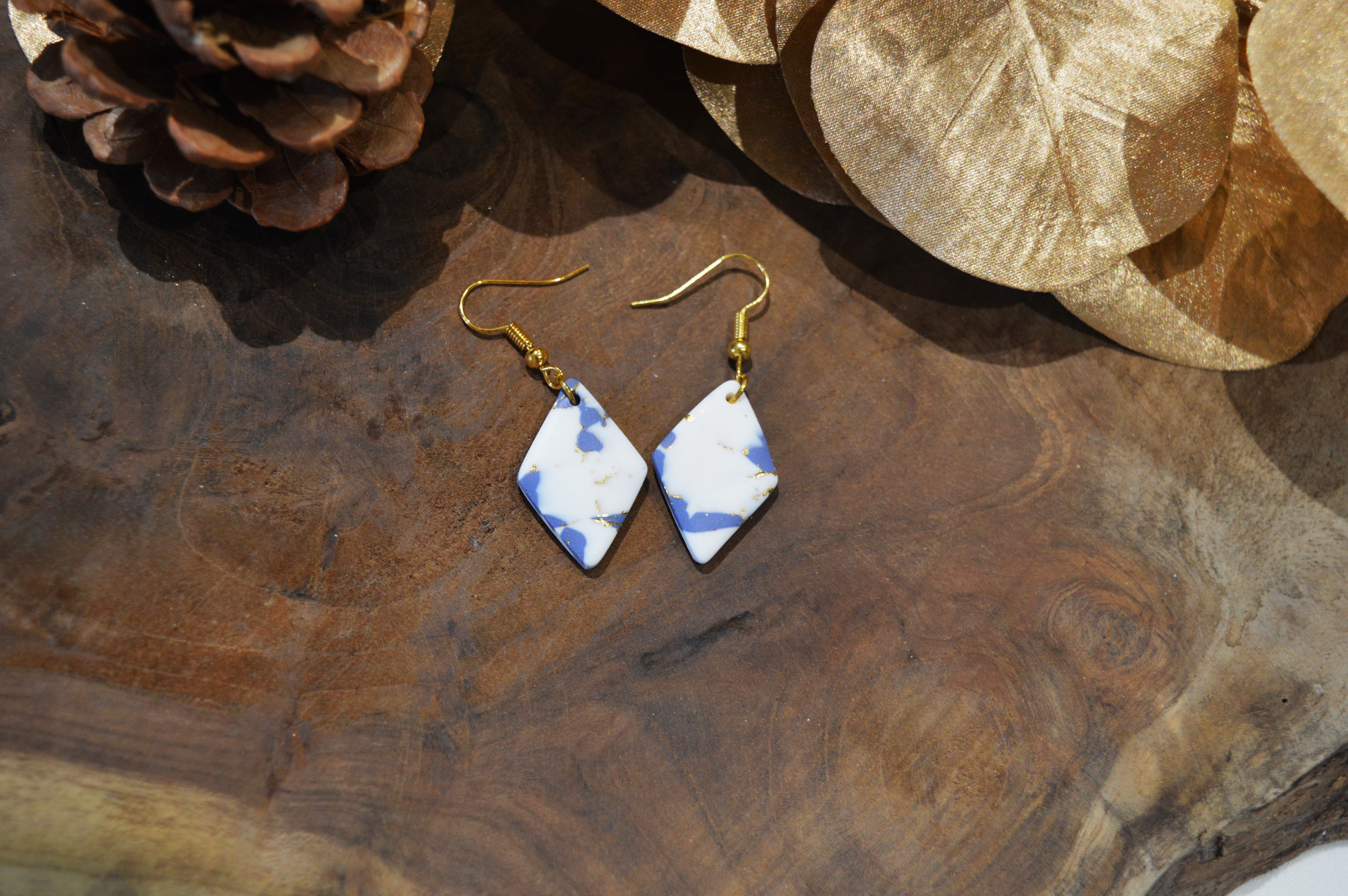 Boucles d'oreilles Madeleine bleues et blanches