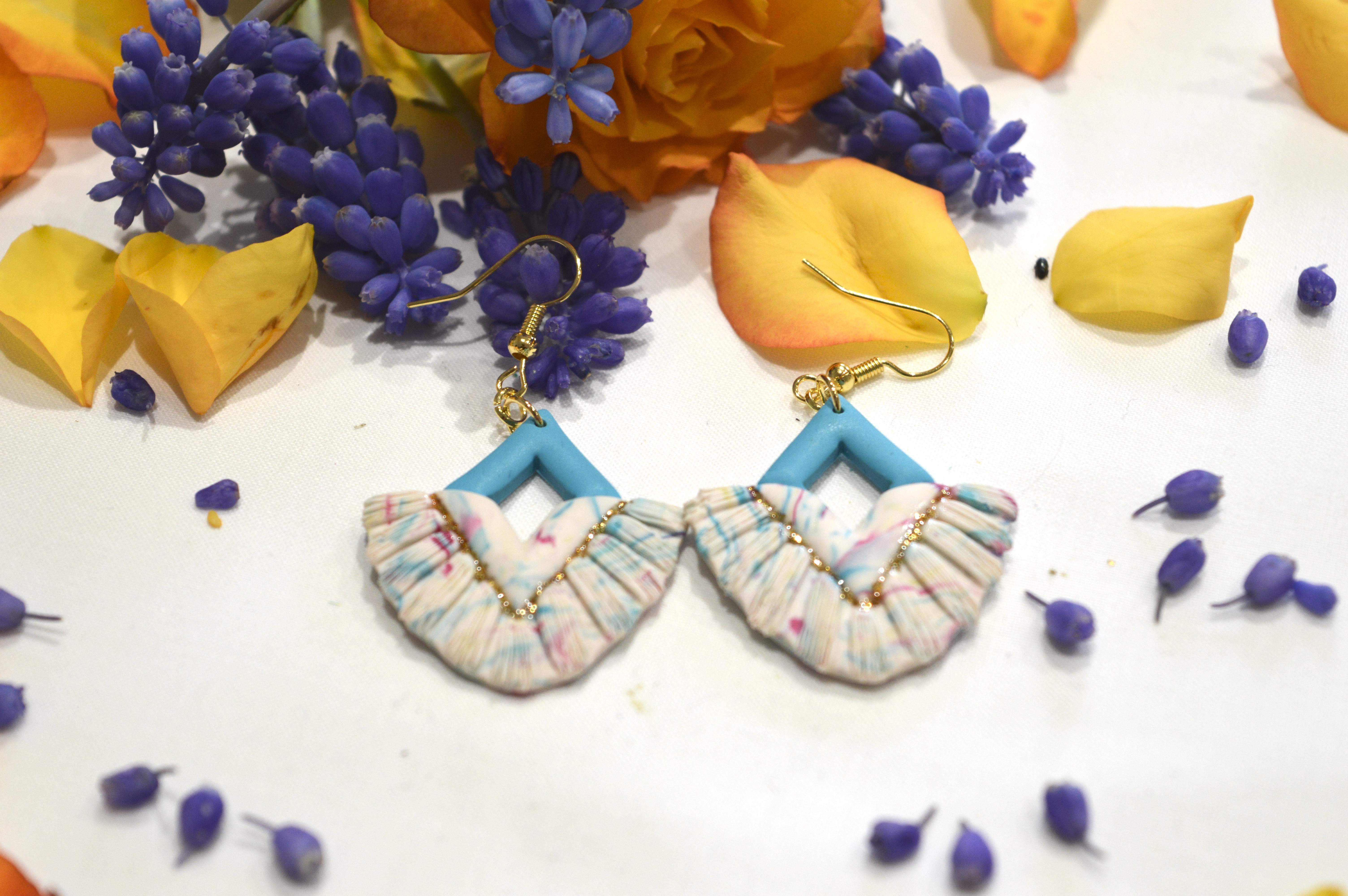 Boucles d'oreilles Macramé marbré bleu et rose