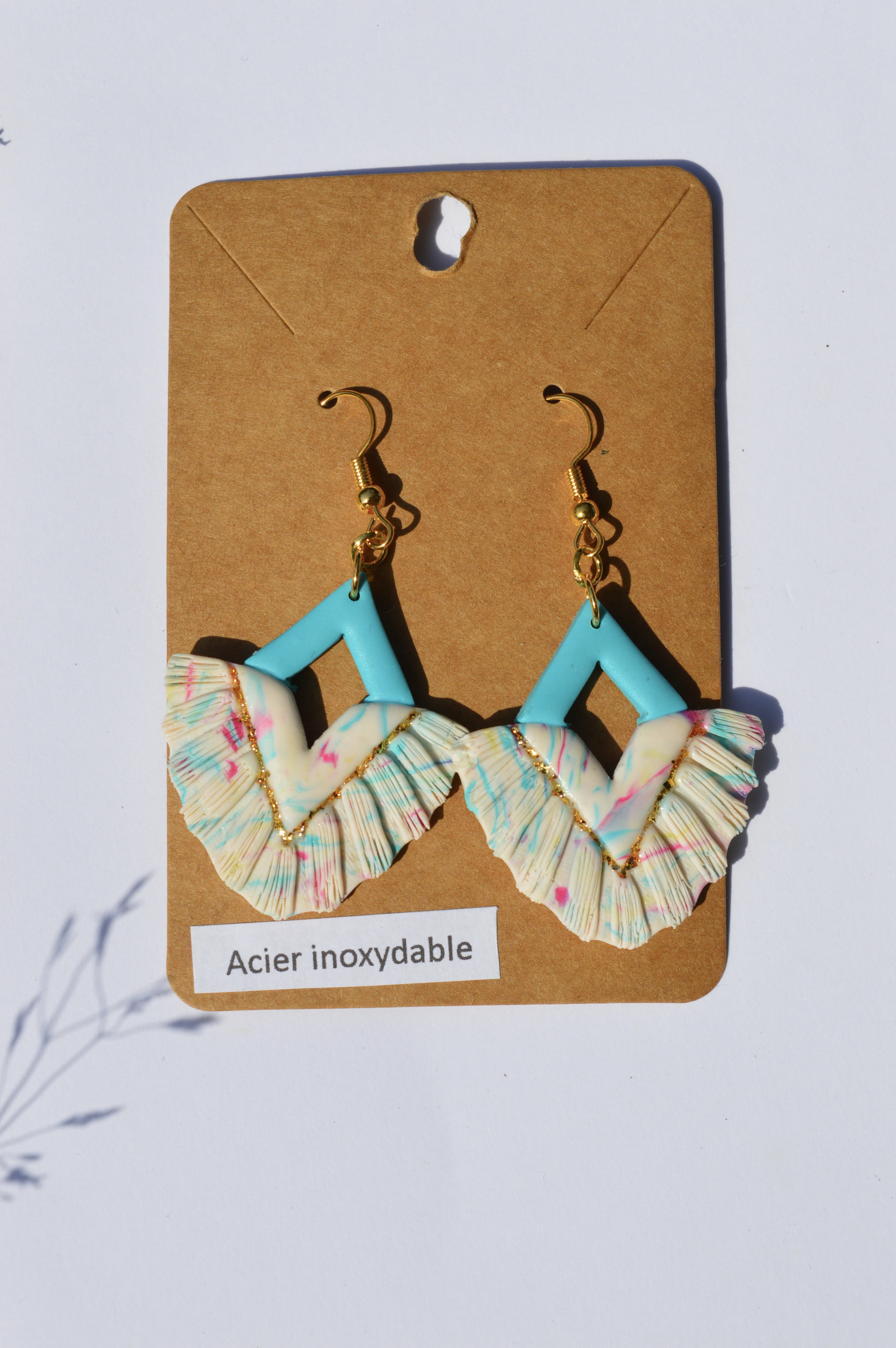 Boucles d'oreilles Macramé marbré bleu et rose