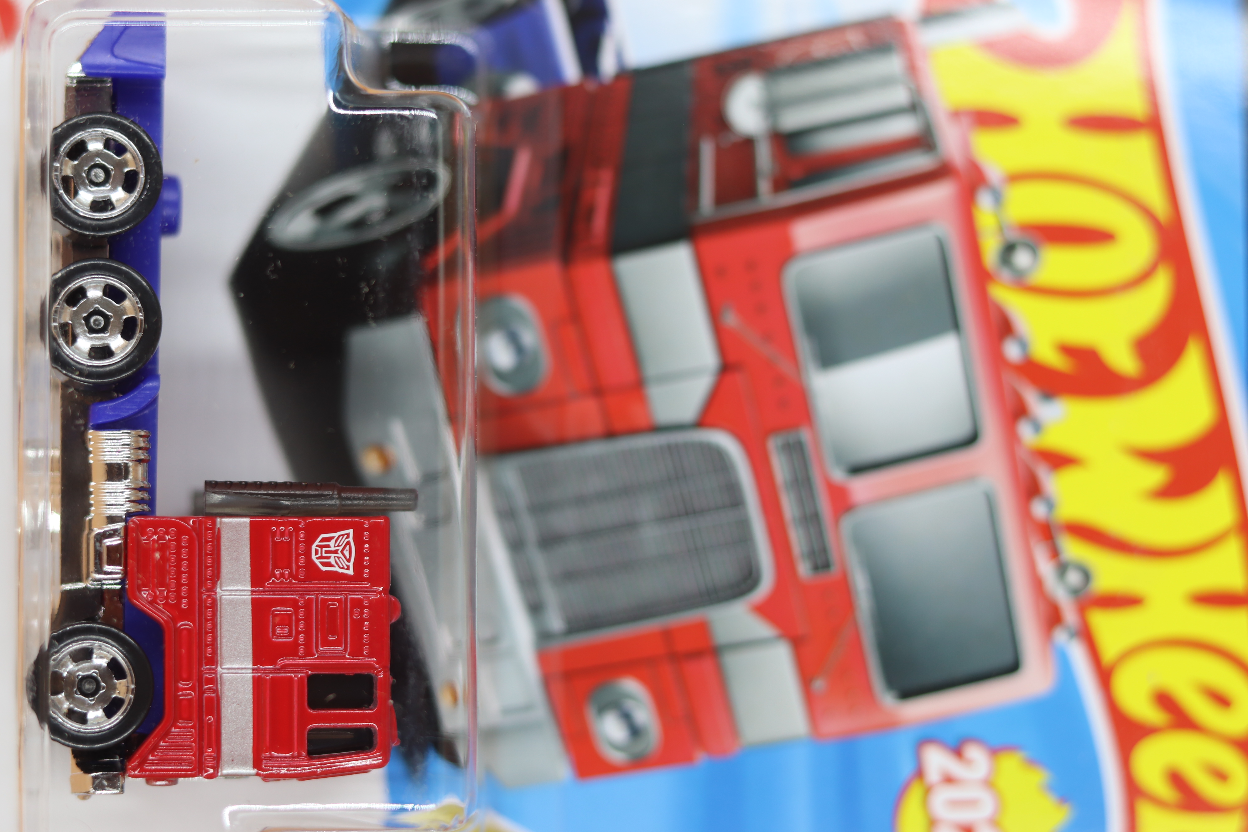 Hot Wheels Optimus Prime & Hot Wheels Ford Model A Custom '31