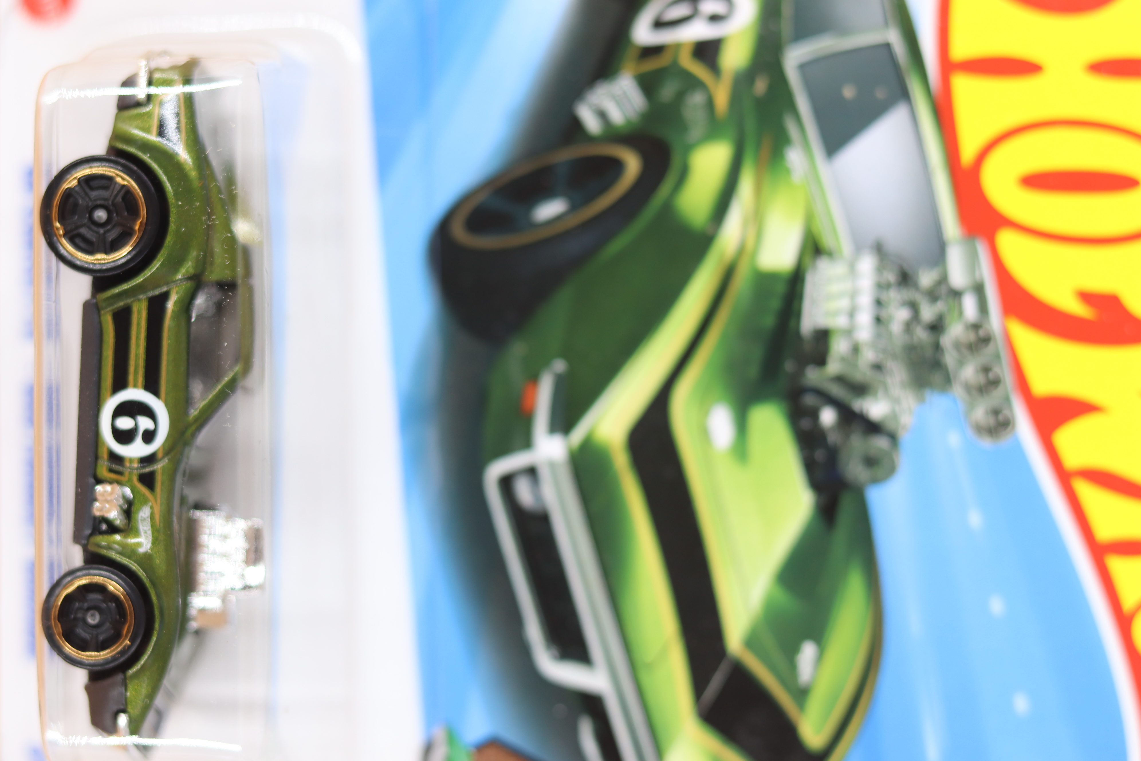 Hot Wheels '68 Corvette - Gas Monkey Garage