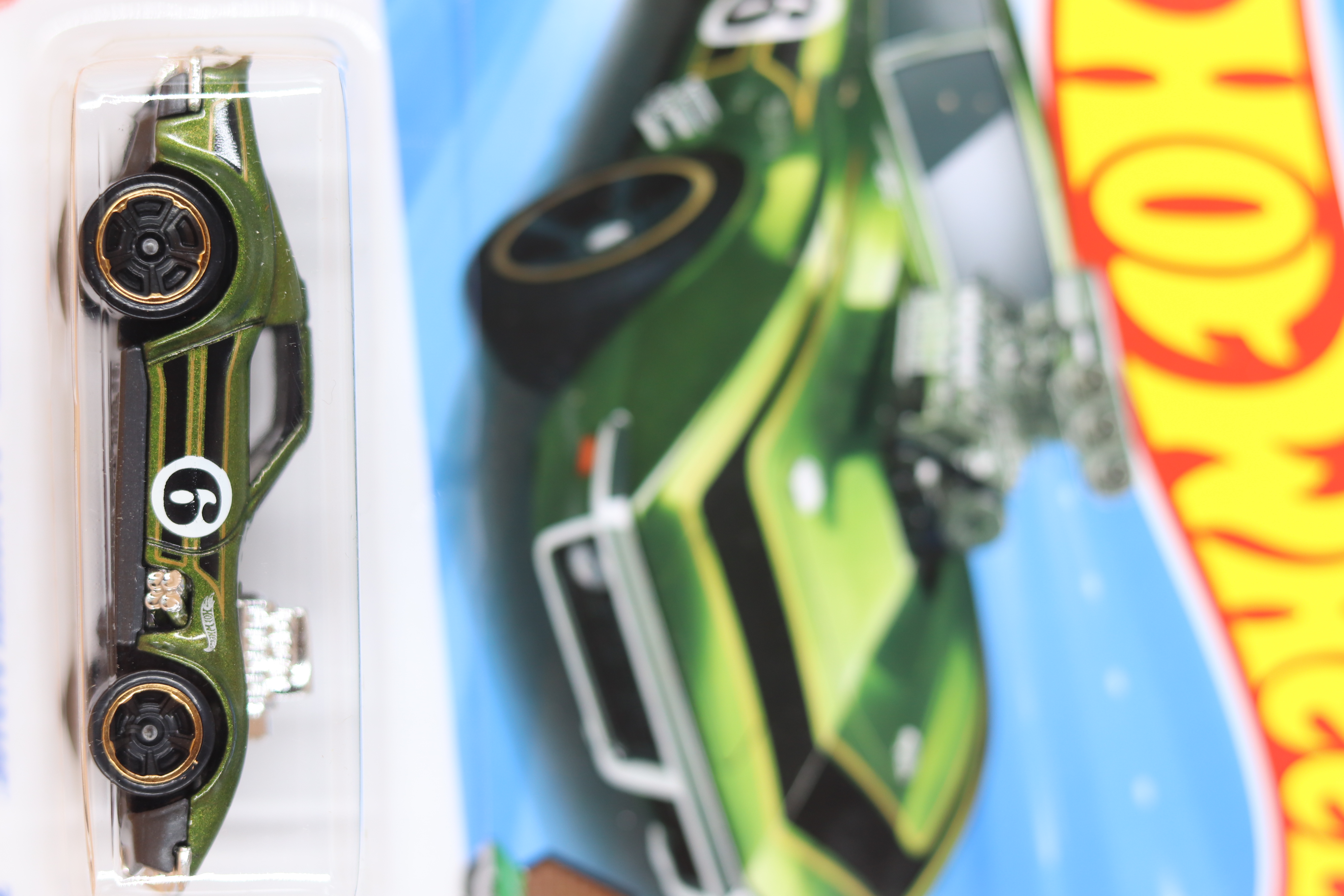 Hot Wheels '68 Corvette - Gas Monkey Garage