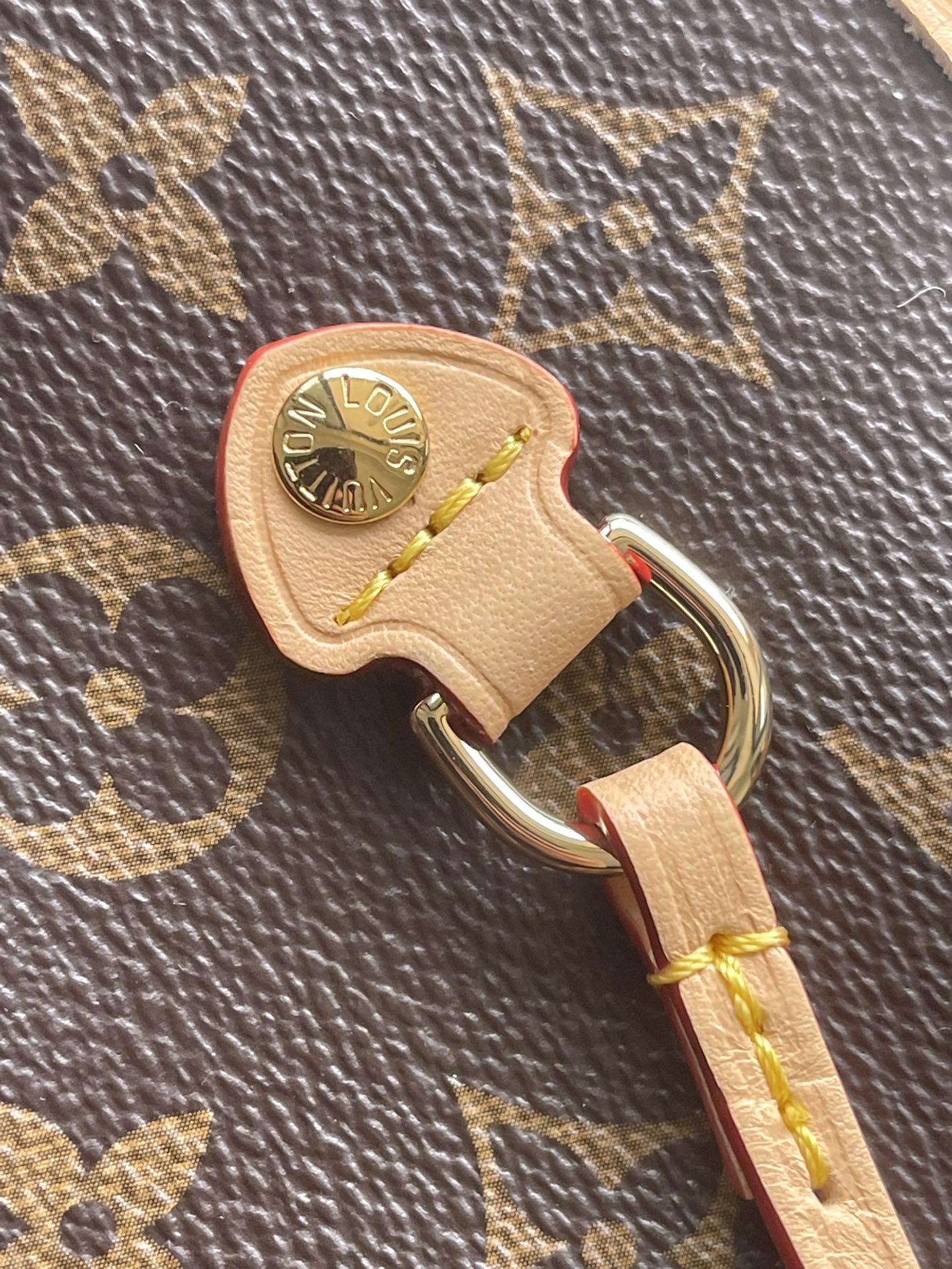 LV This Neverfull medium-sized handbag comes from the Louis x Murakami Takashi reprint series