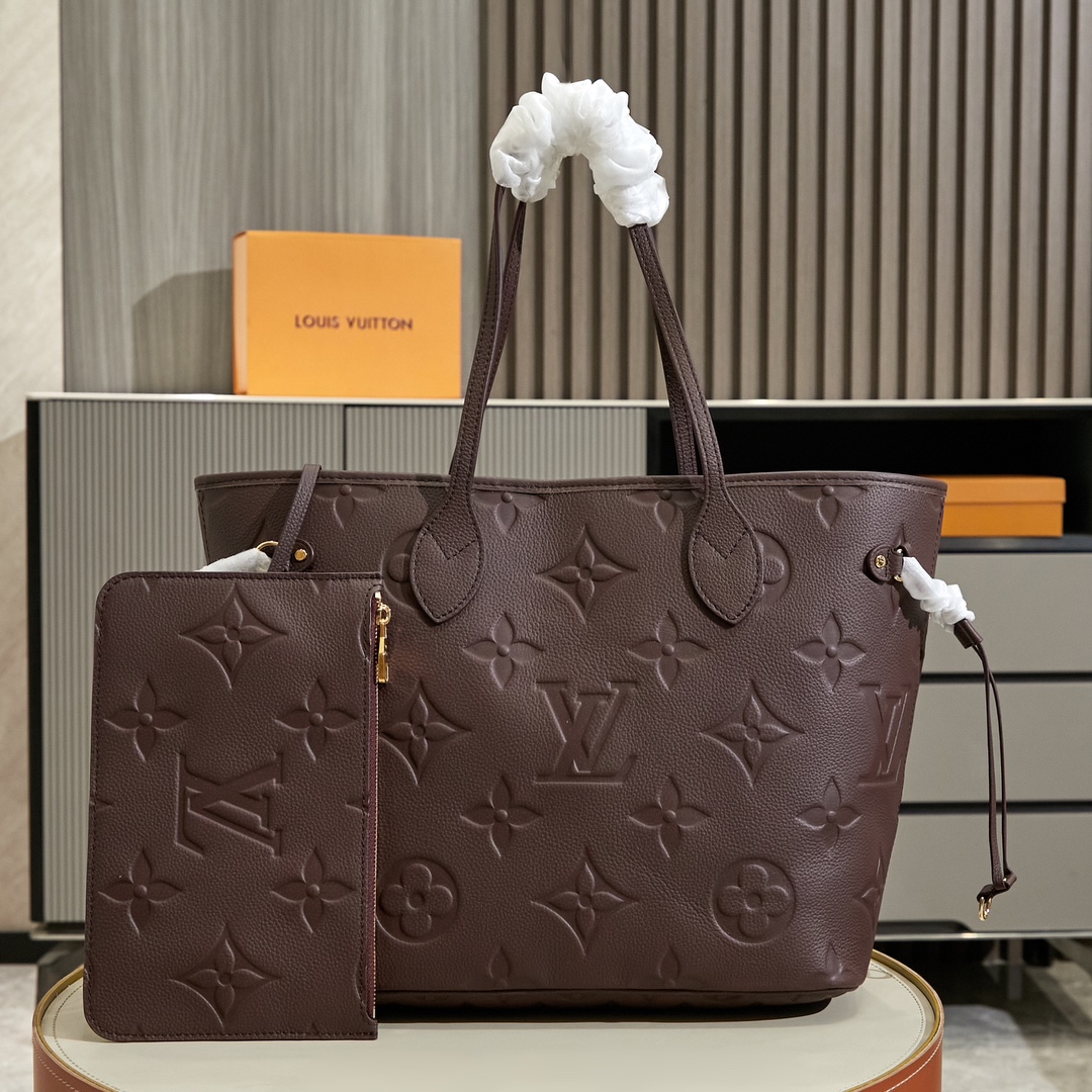 LV  Neverfull Model medium-sized handbags