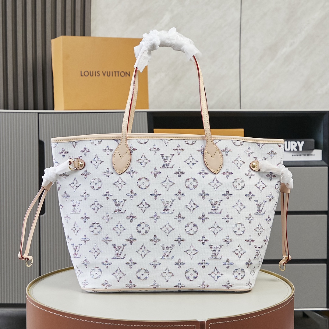 LV Neverfull MM Handbag 