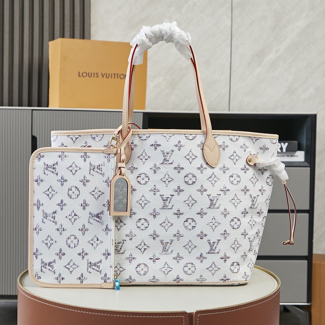 LV Neverfull MM Handbag