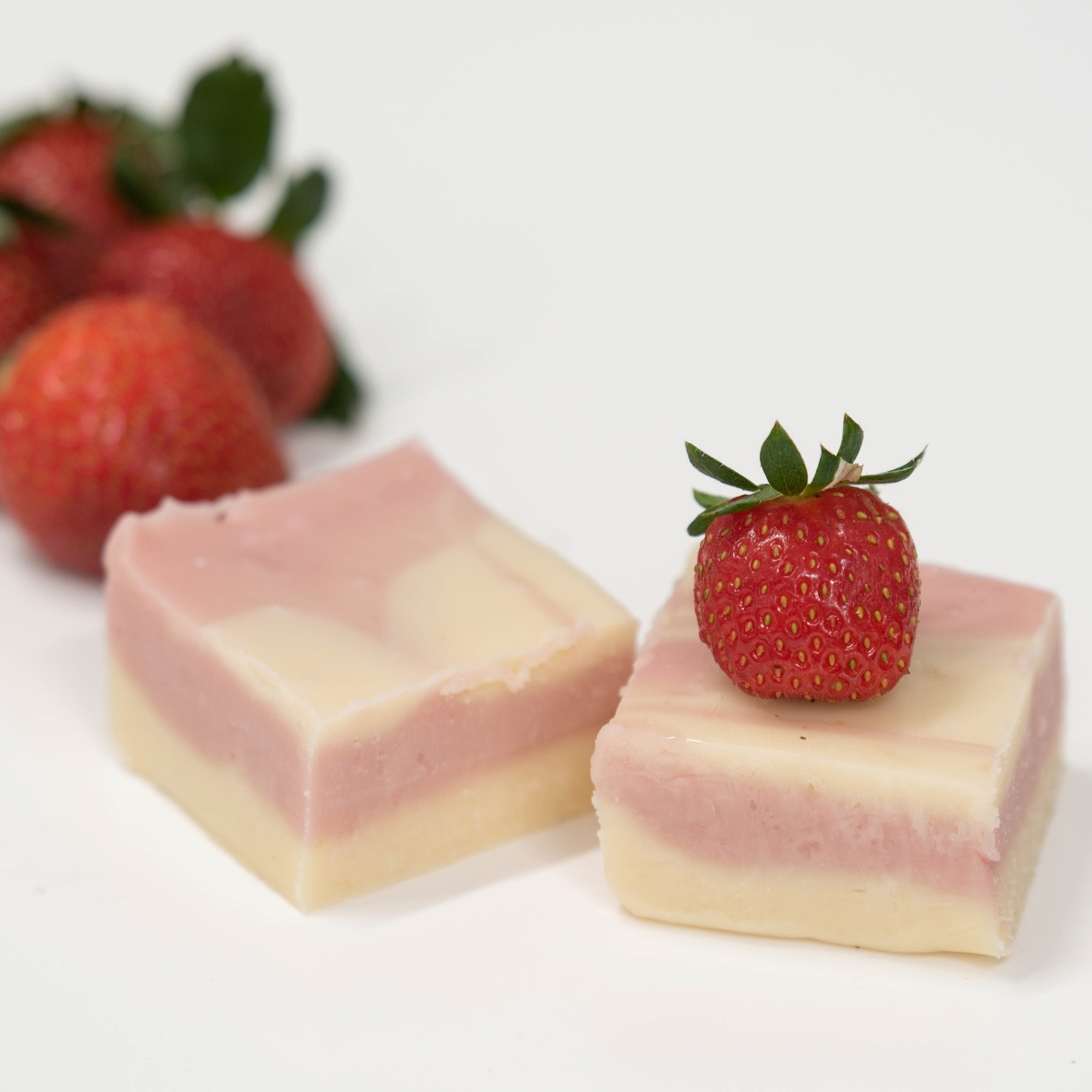 Strawberry Cheesecake Fudge (2 8oz Tubs)