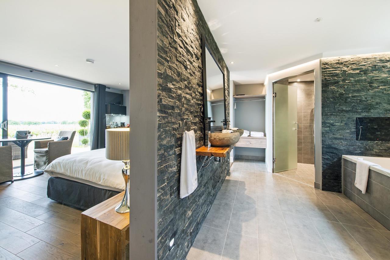 Luxurious Wine-Tasting Tour in West Sussex for 2