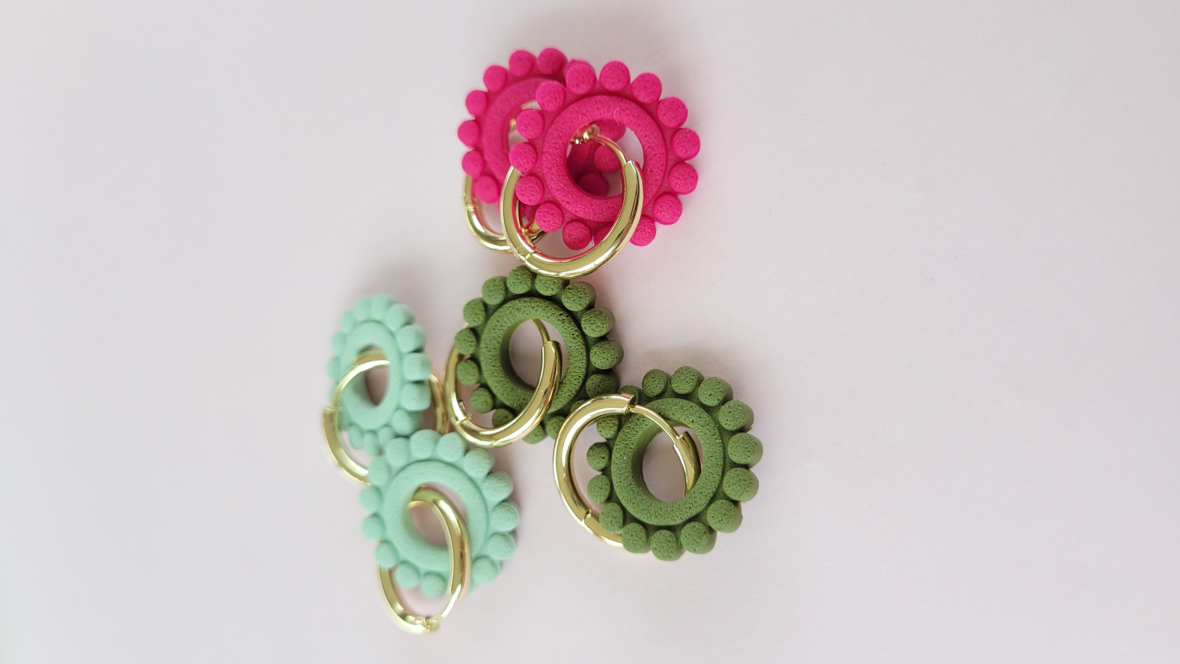 Boucles d'oreilles colorées