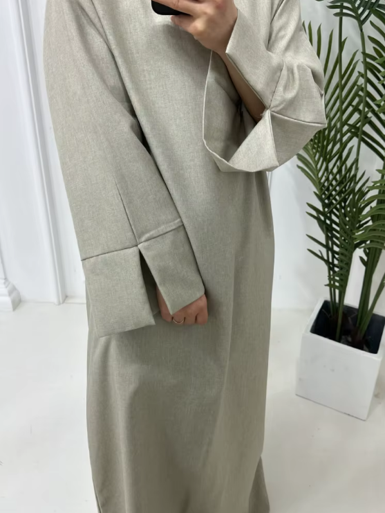 Dugacka Abaya raskopcanim rukavima