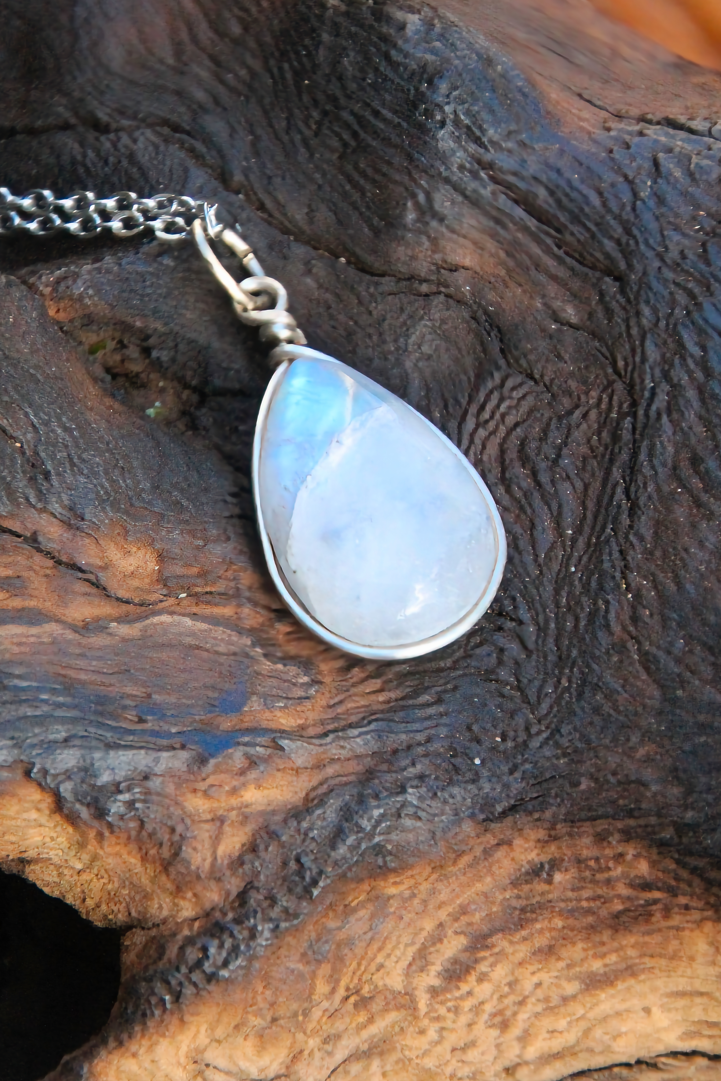 Mondstein Halskette