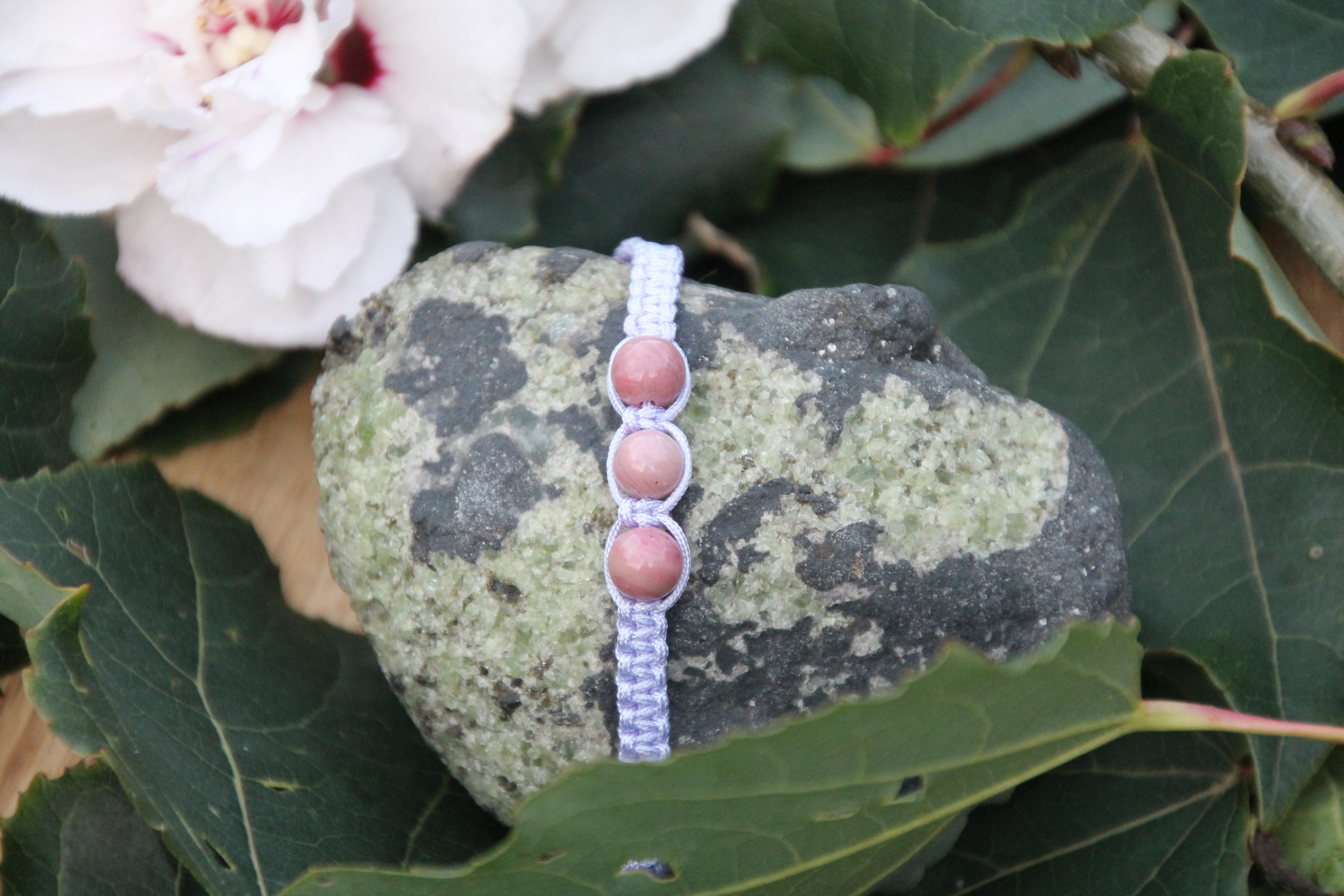 Rhodonit - Makramee Armband