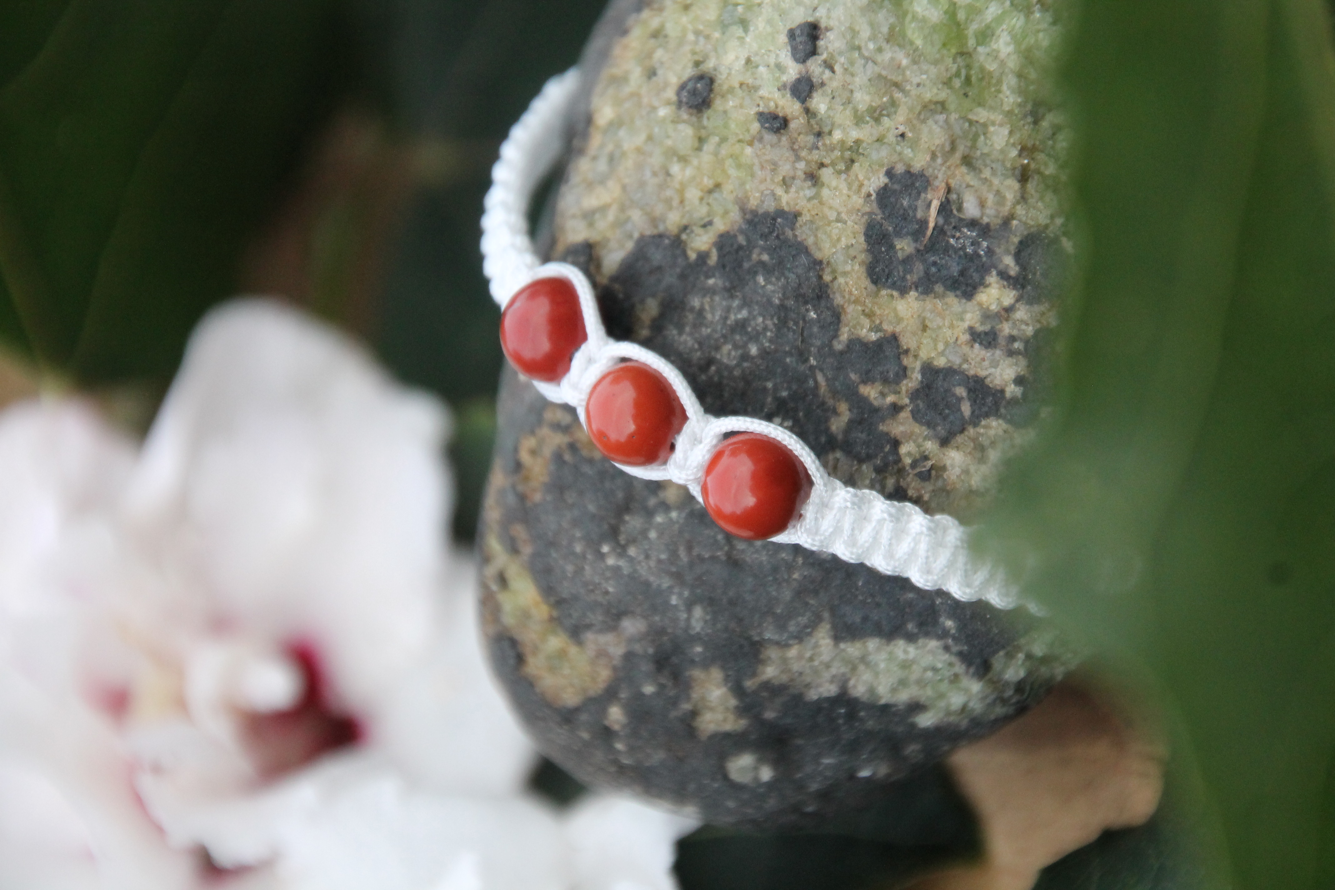 Roter Jaspis - Makramee Armband