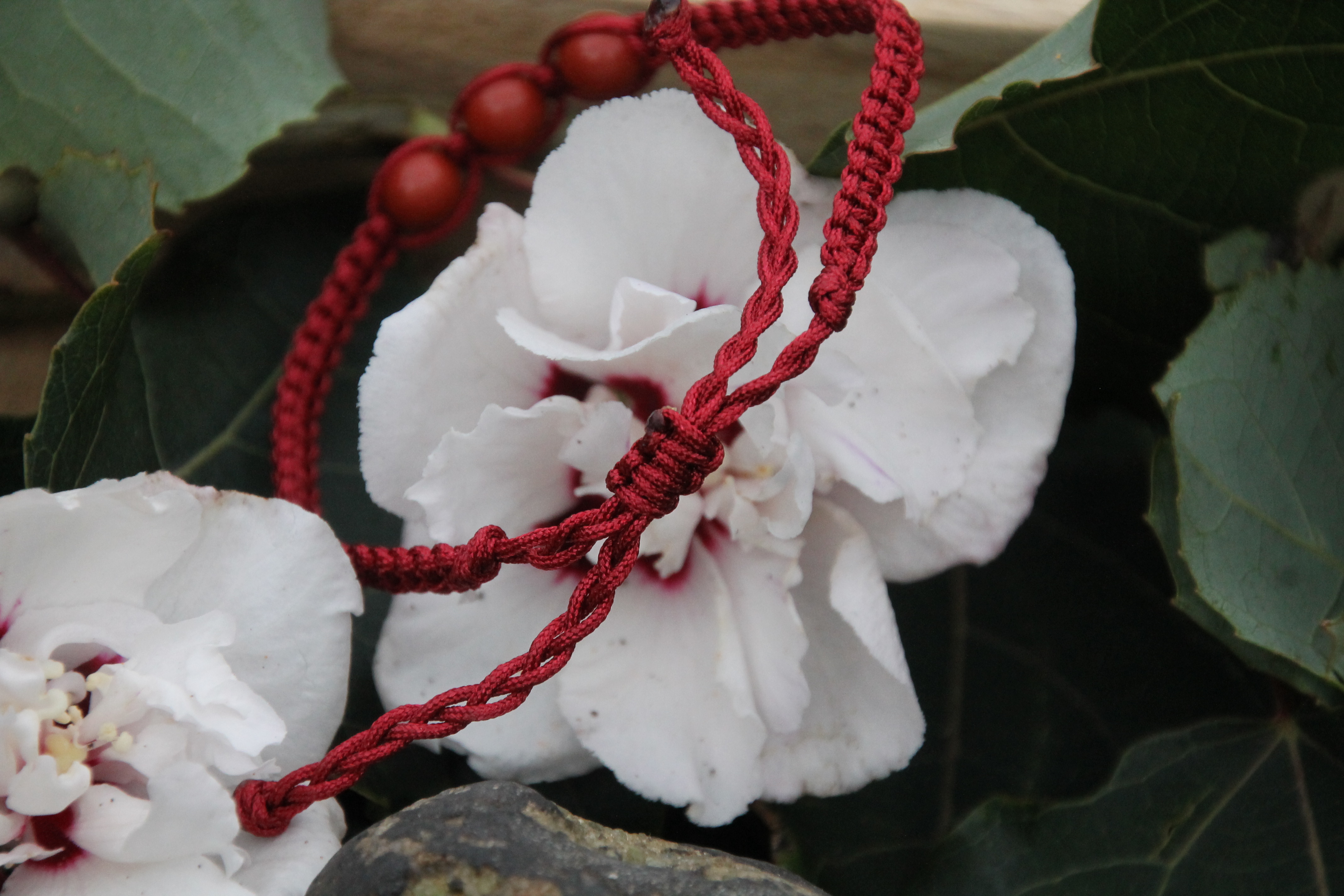 Roter Jaspis - Makramee Armband