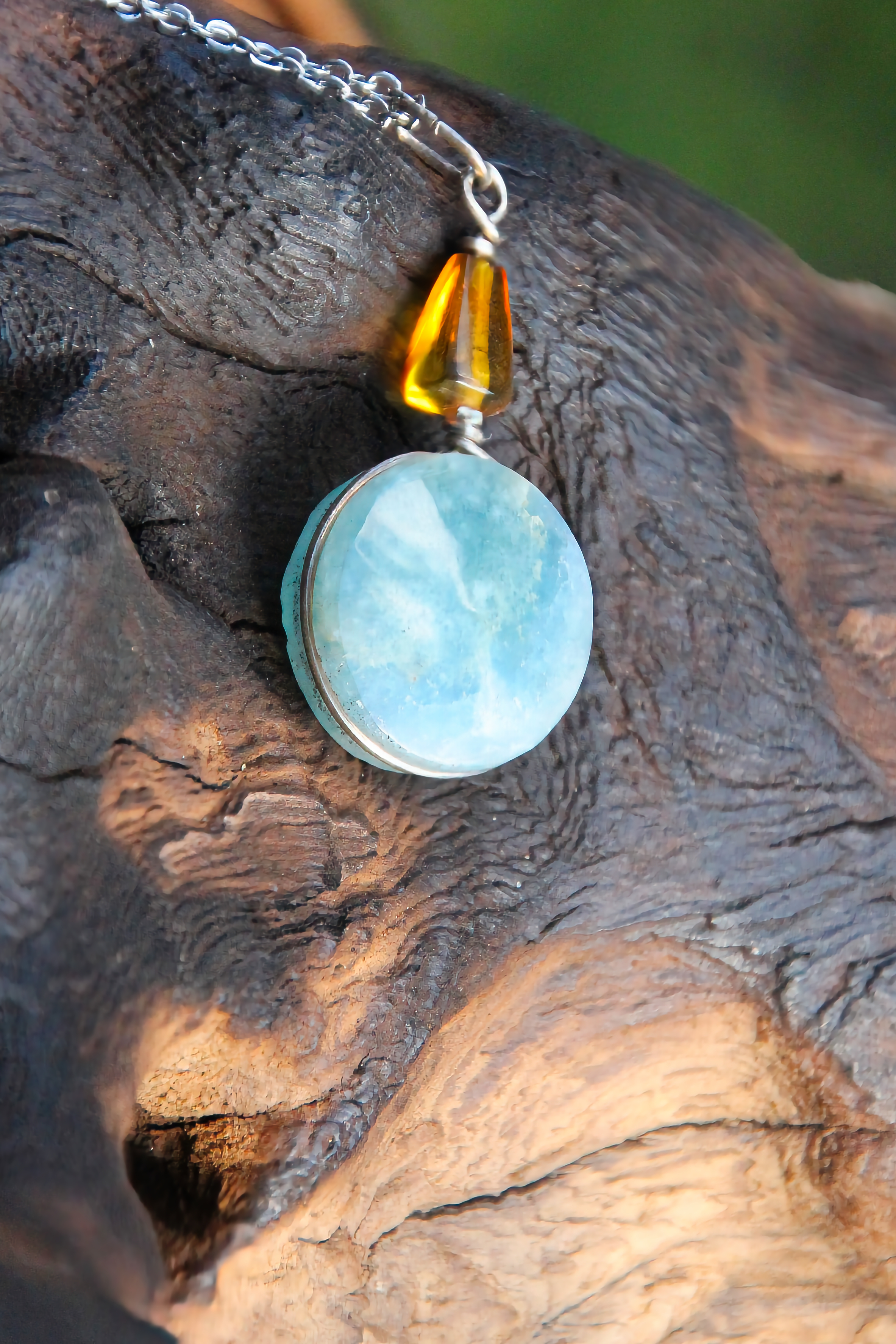 Blauer Onyx (mit Bernstein) Halskette