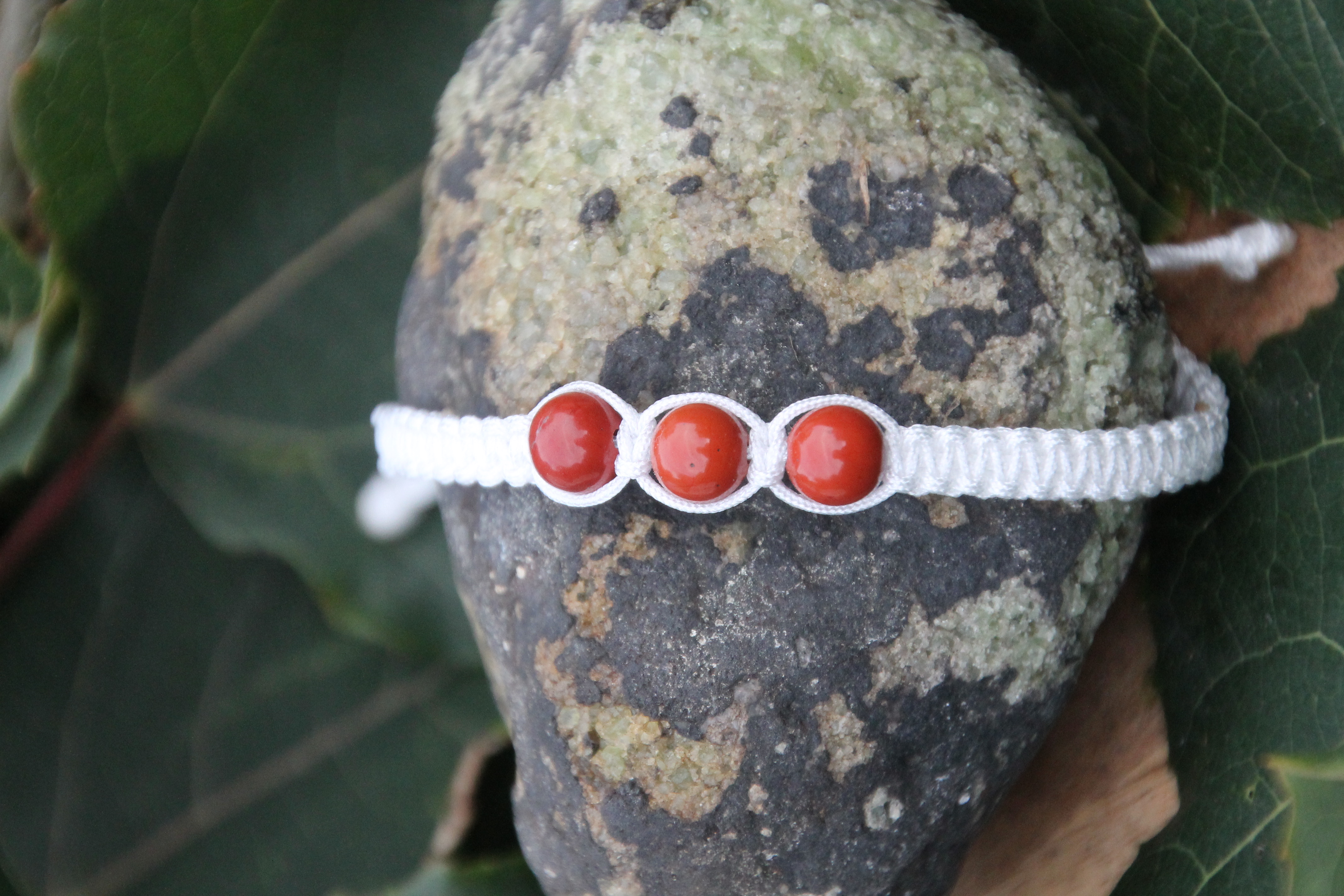 Roter Jaspis - Makramee Armband