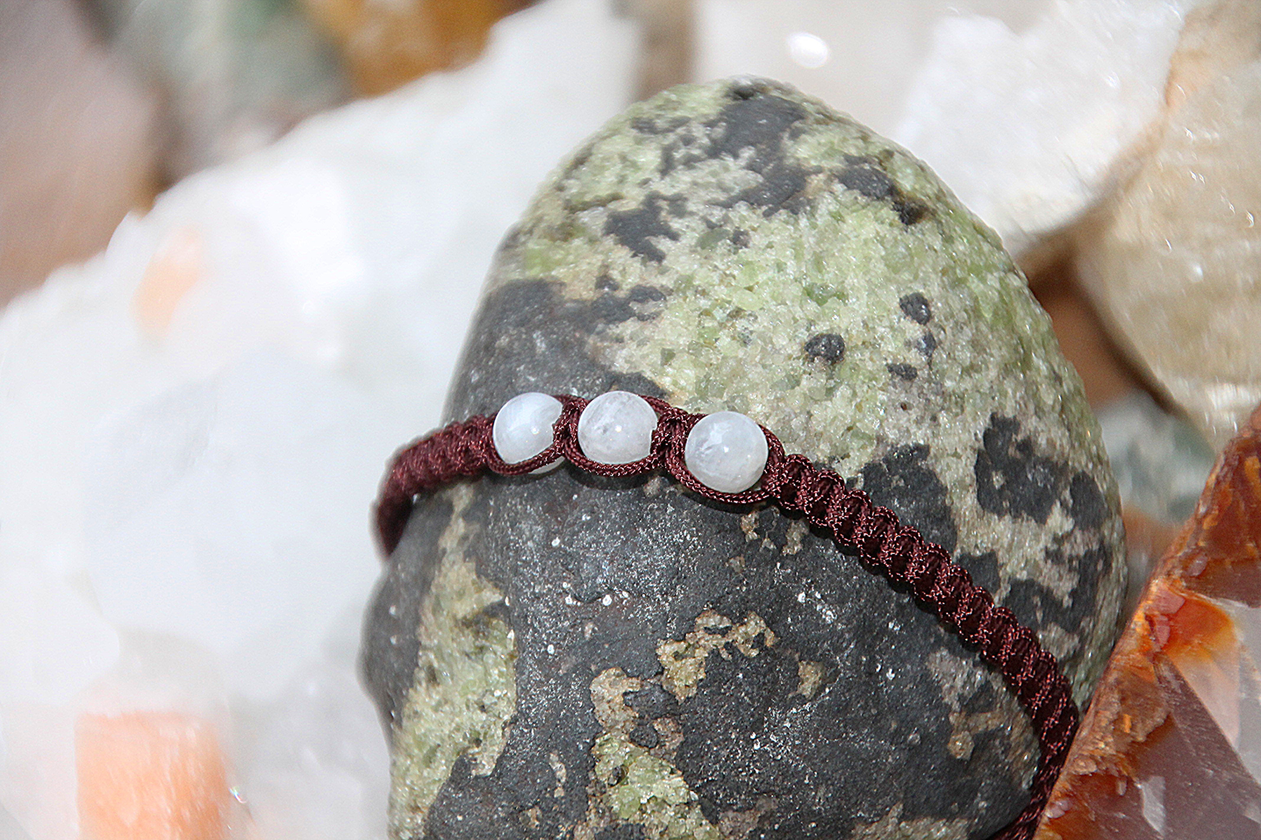 Mondstein - Makramee Armband