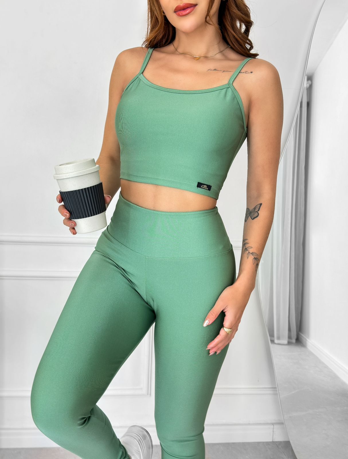 Ensemble de sport vert taille G