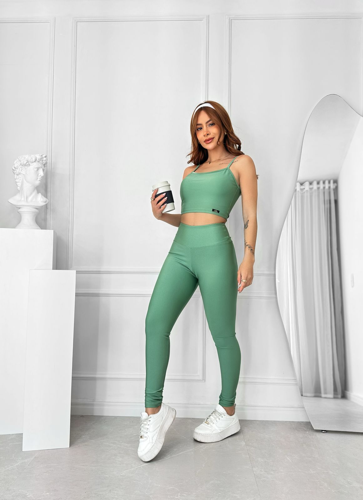 Ensemble de sport vert taille G