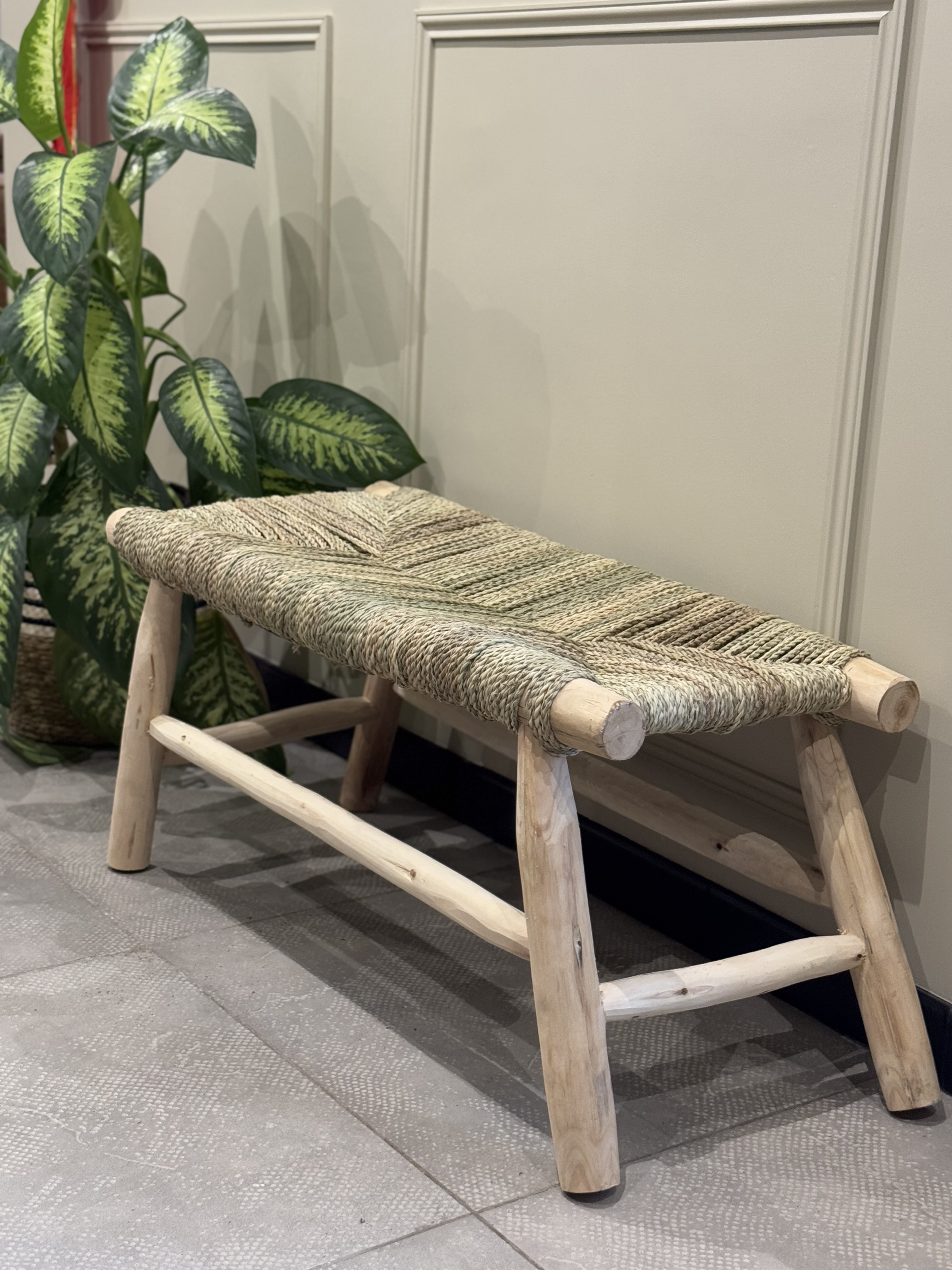 Banc oblique en doum tressé