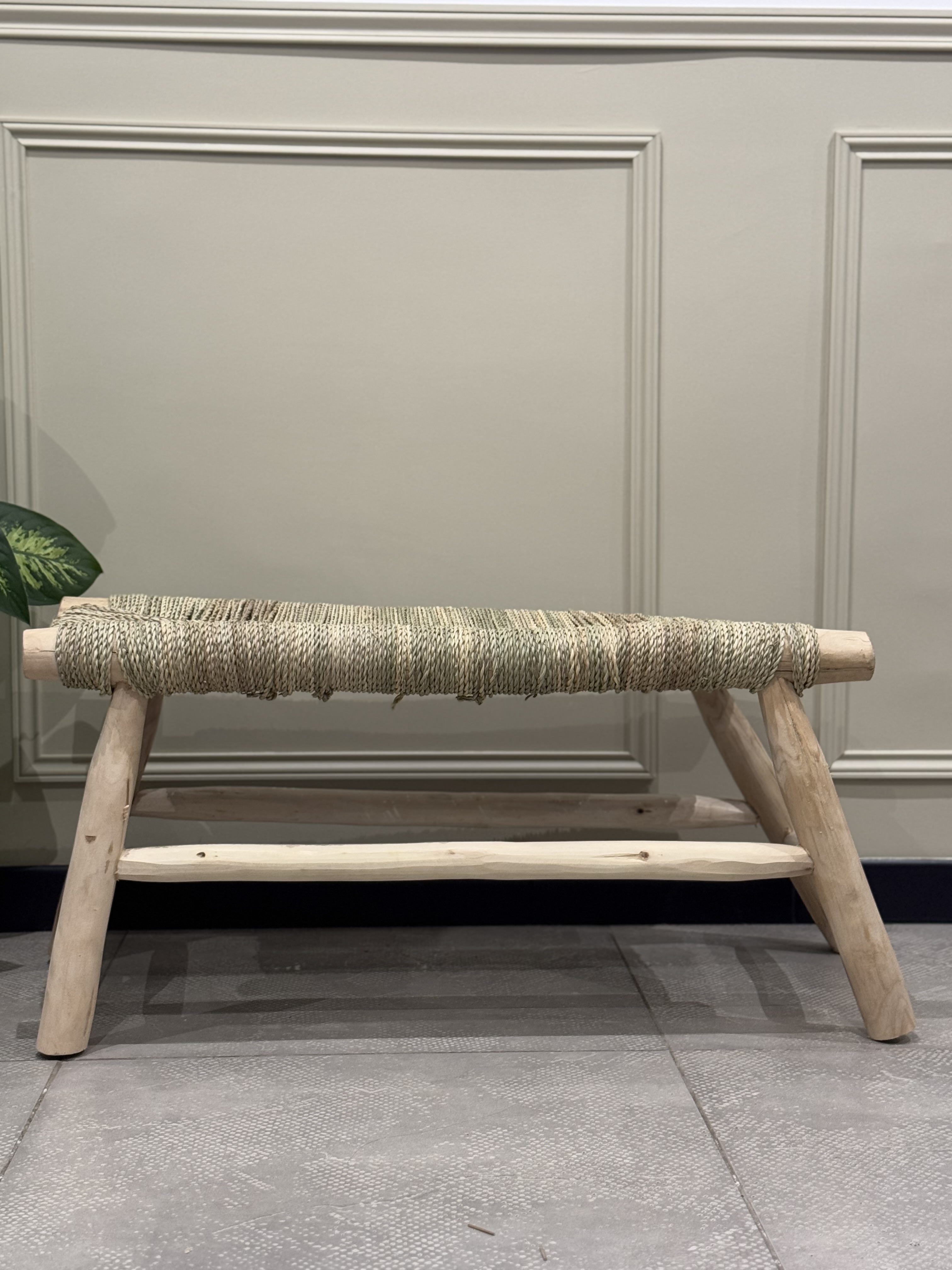Banc oblique en doum tressé