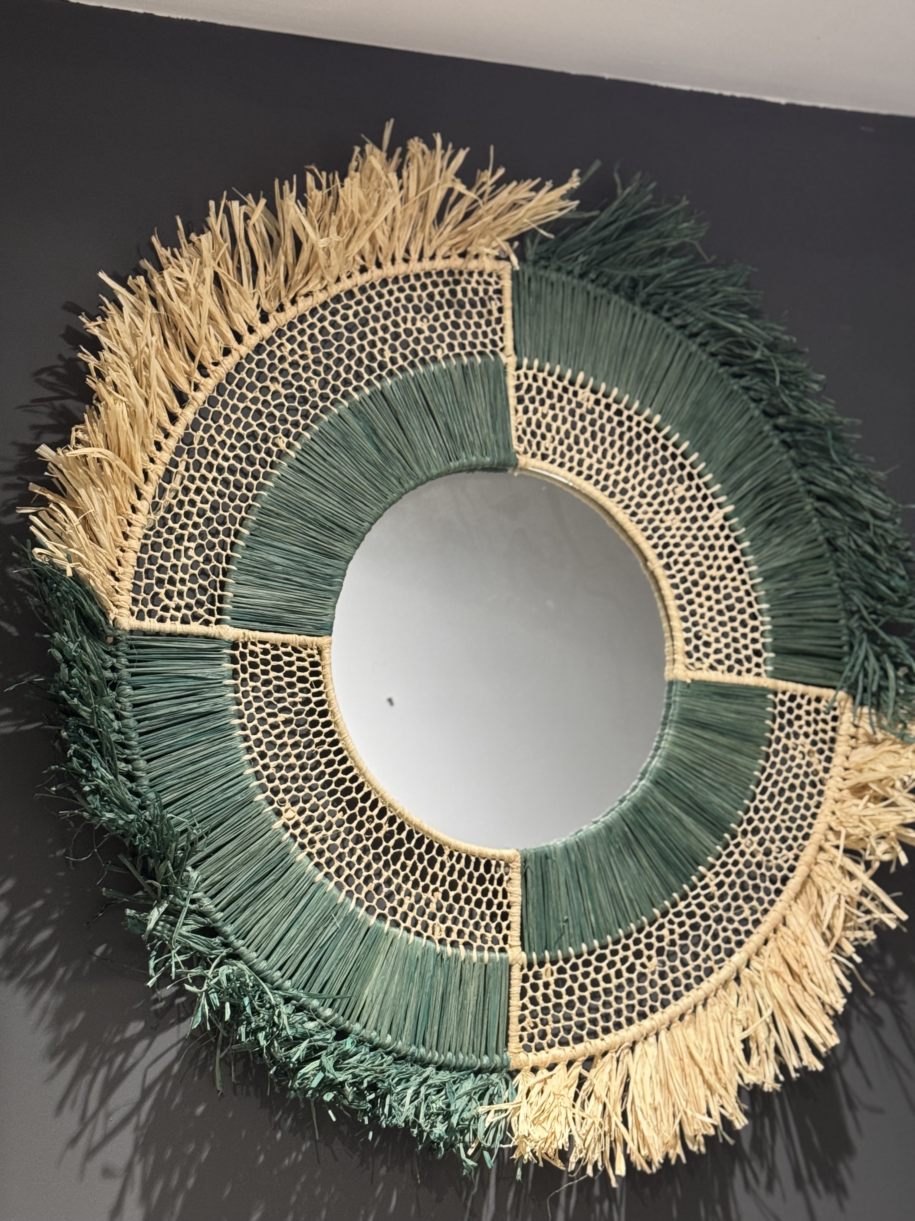 Miroir bicolore Kaki bohème en raphia et nid d'abeille