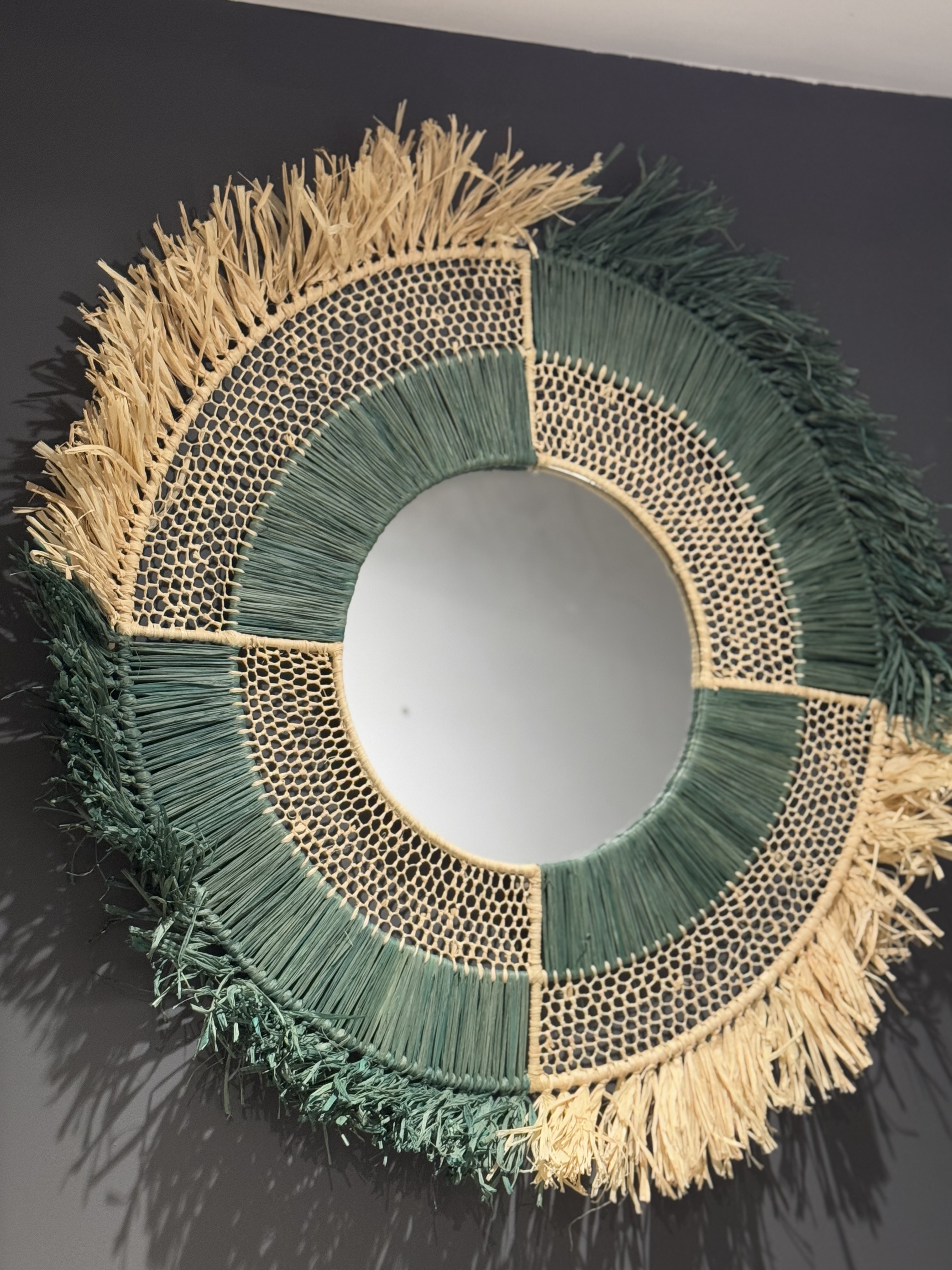 Miroir bicolore Kaki bohème en raphia et nid d'abeille