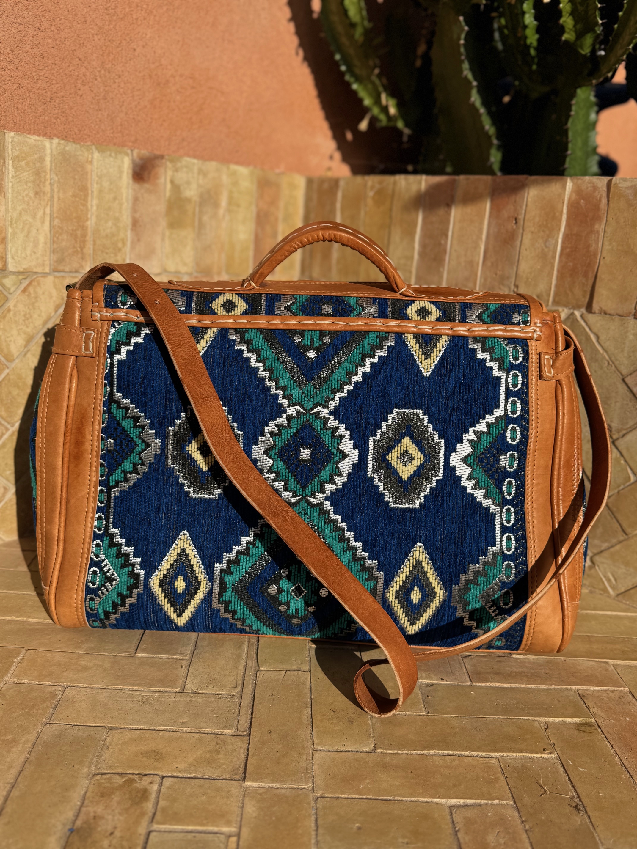 Sac Week-end en kilim berbère et cuir bleu