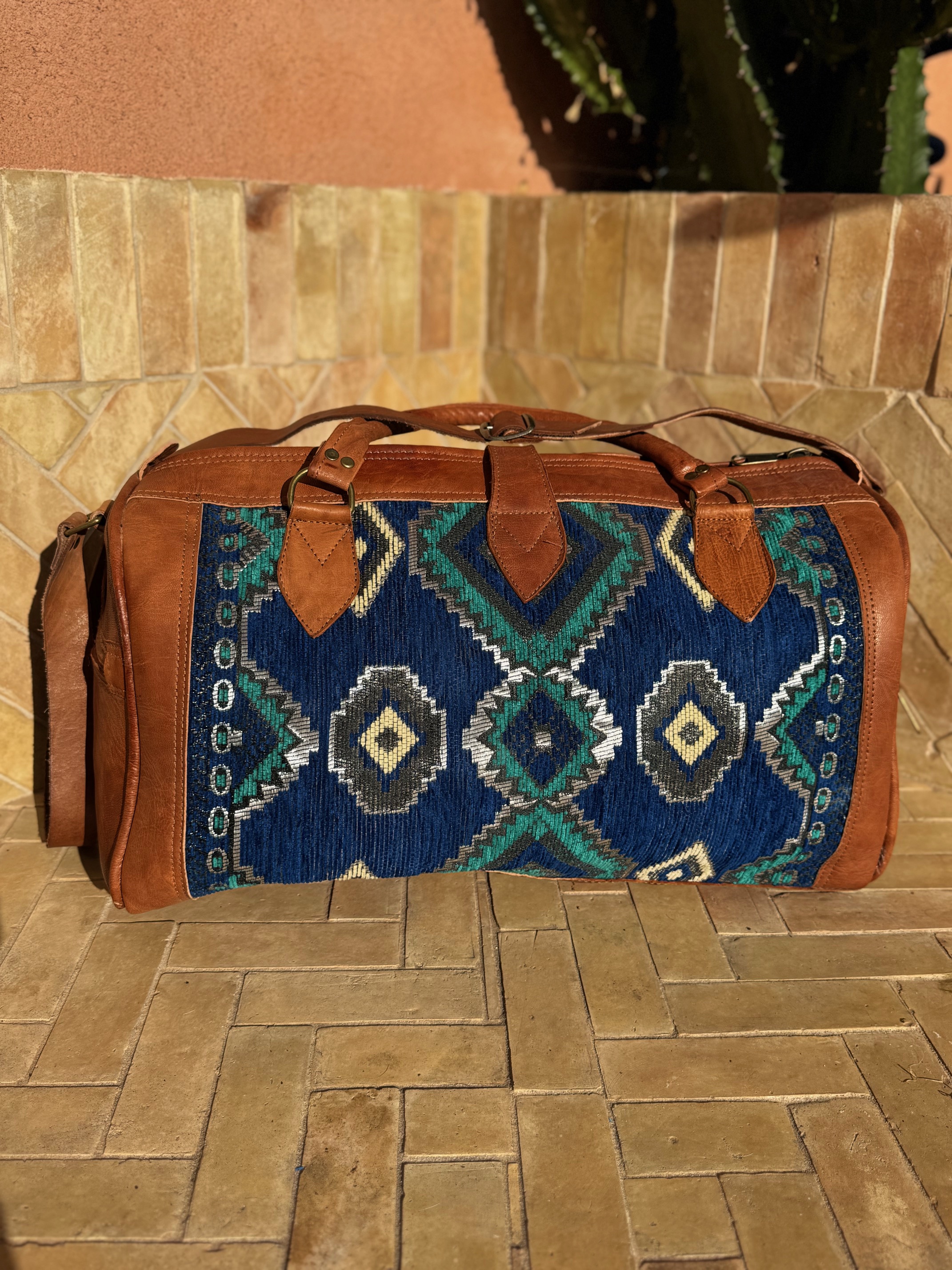 Sac Week-end en kilim berbère bleu et cuir 