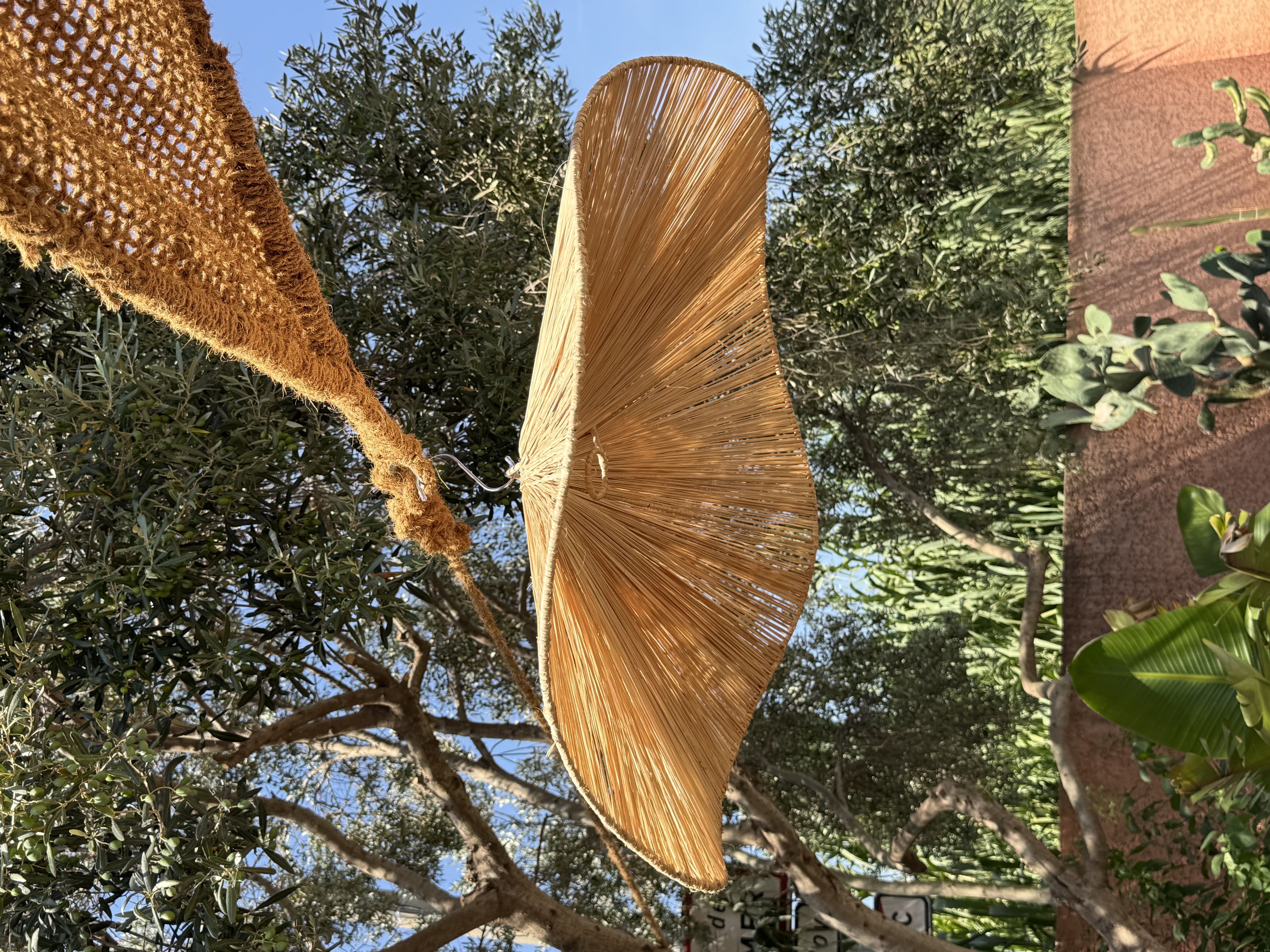 Suspension Vaguelette en raphia
