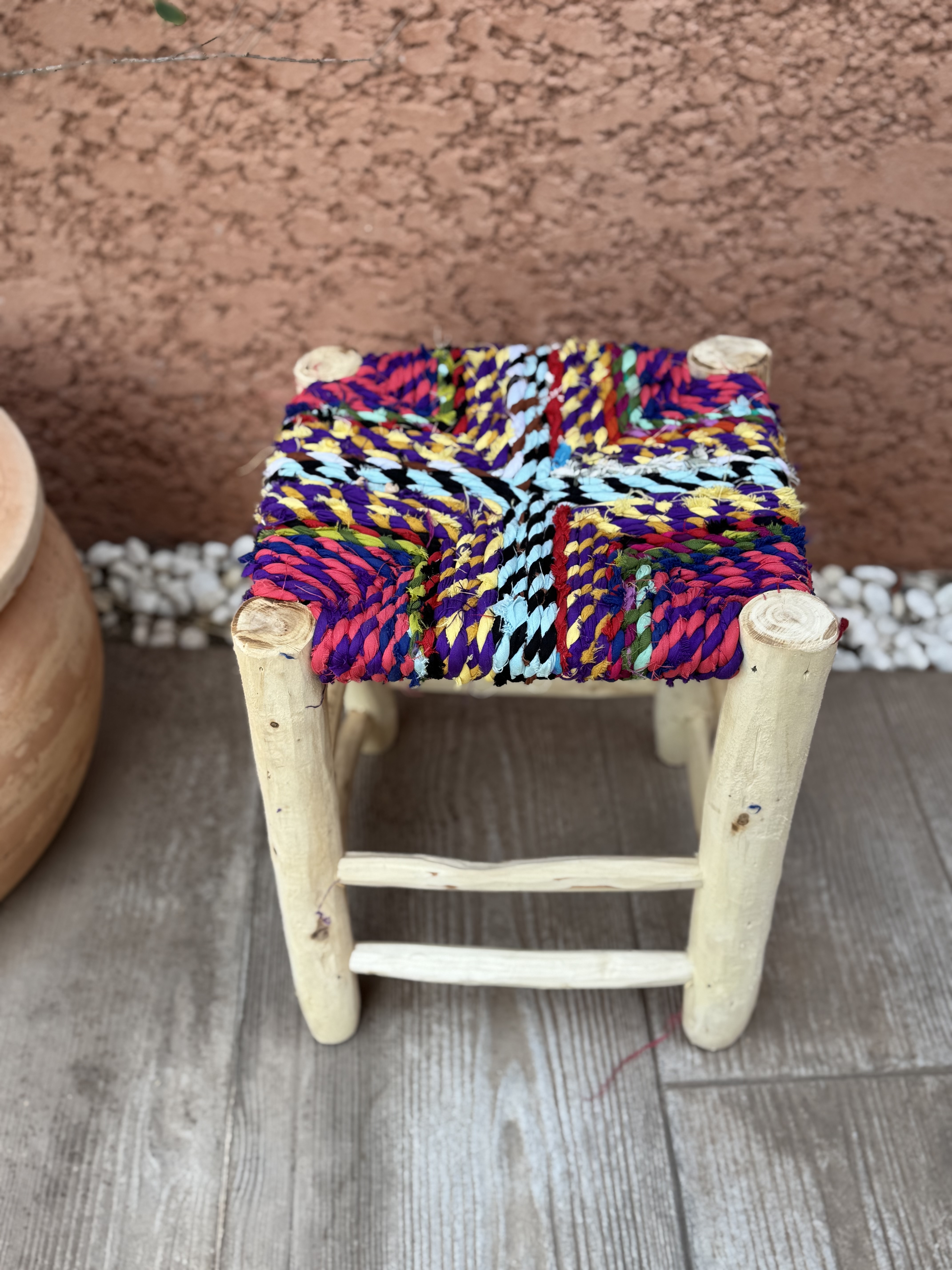 Tabouret Boucherouite fuschia