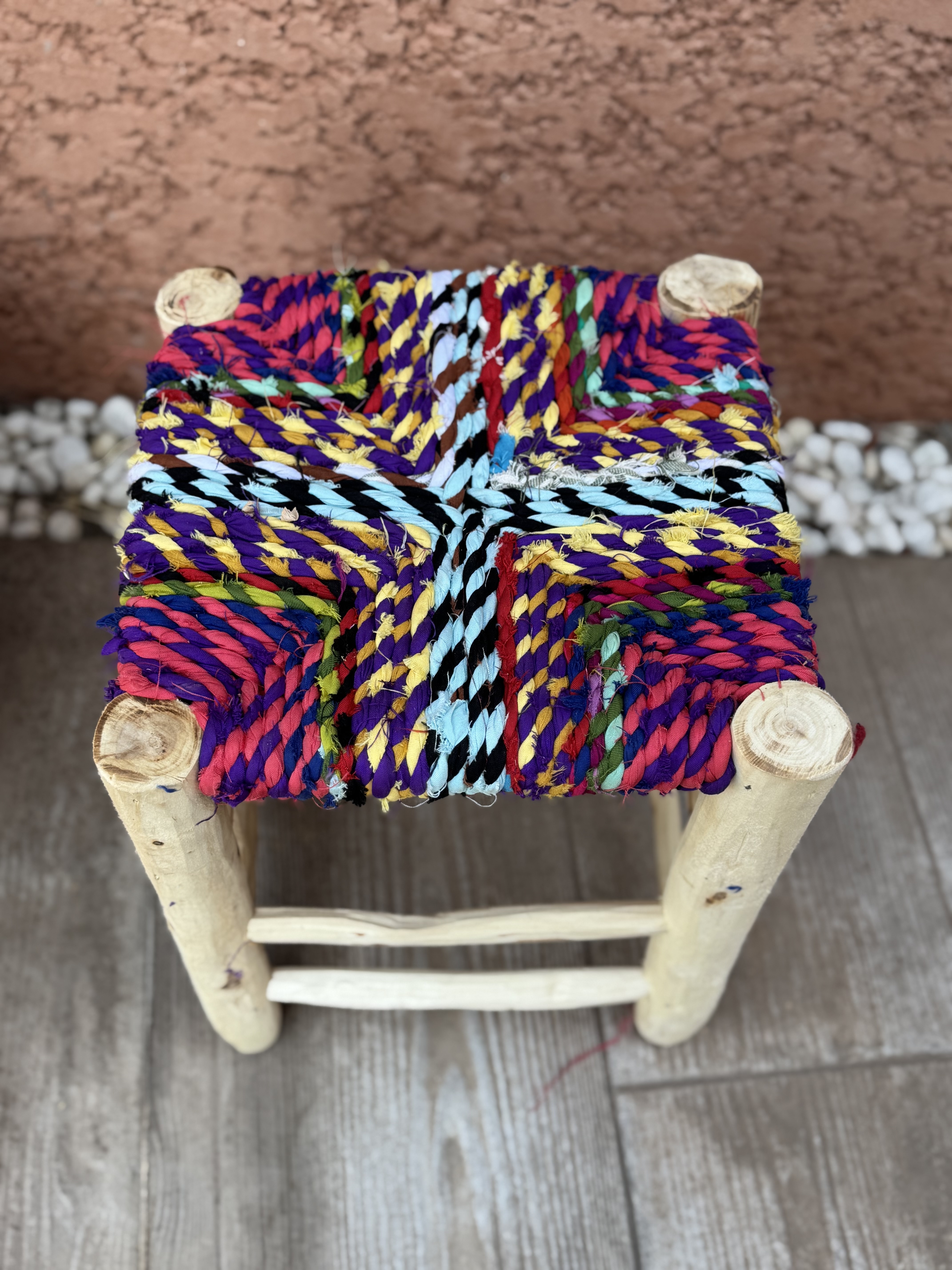 Tabouret Boucherouite fuschia